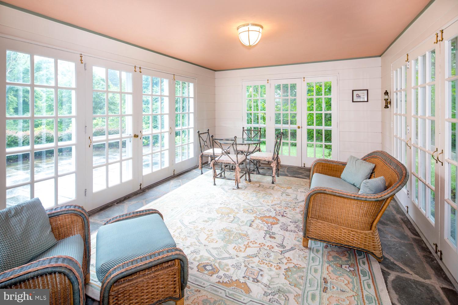 GLADWYNE - Residential