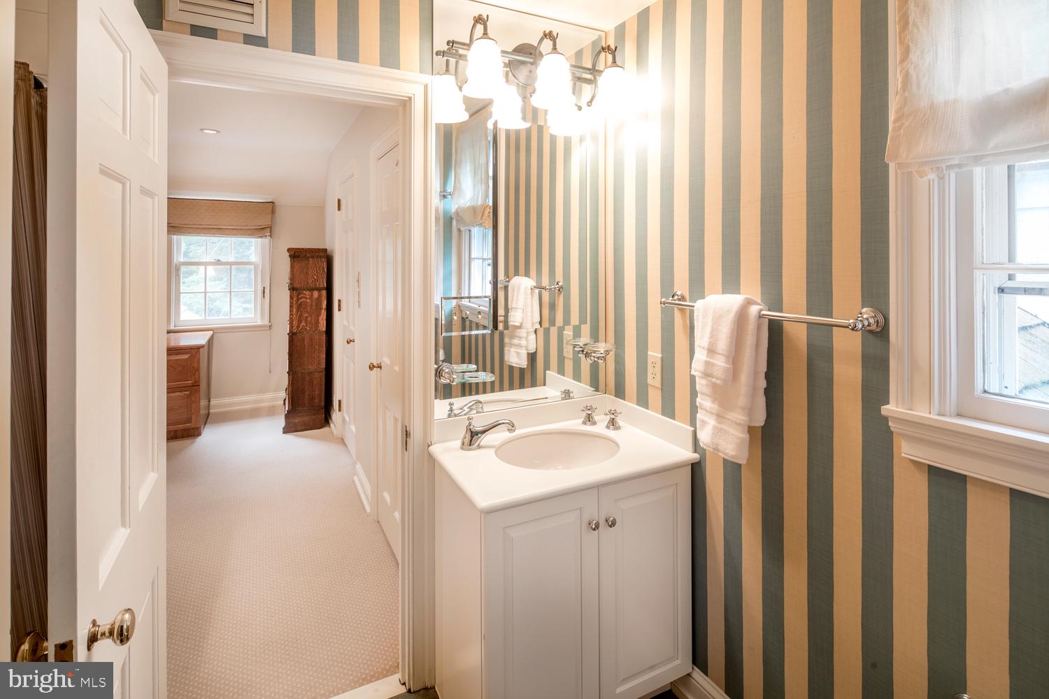 GLADWYNE - Residential