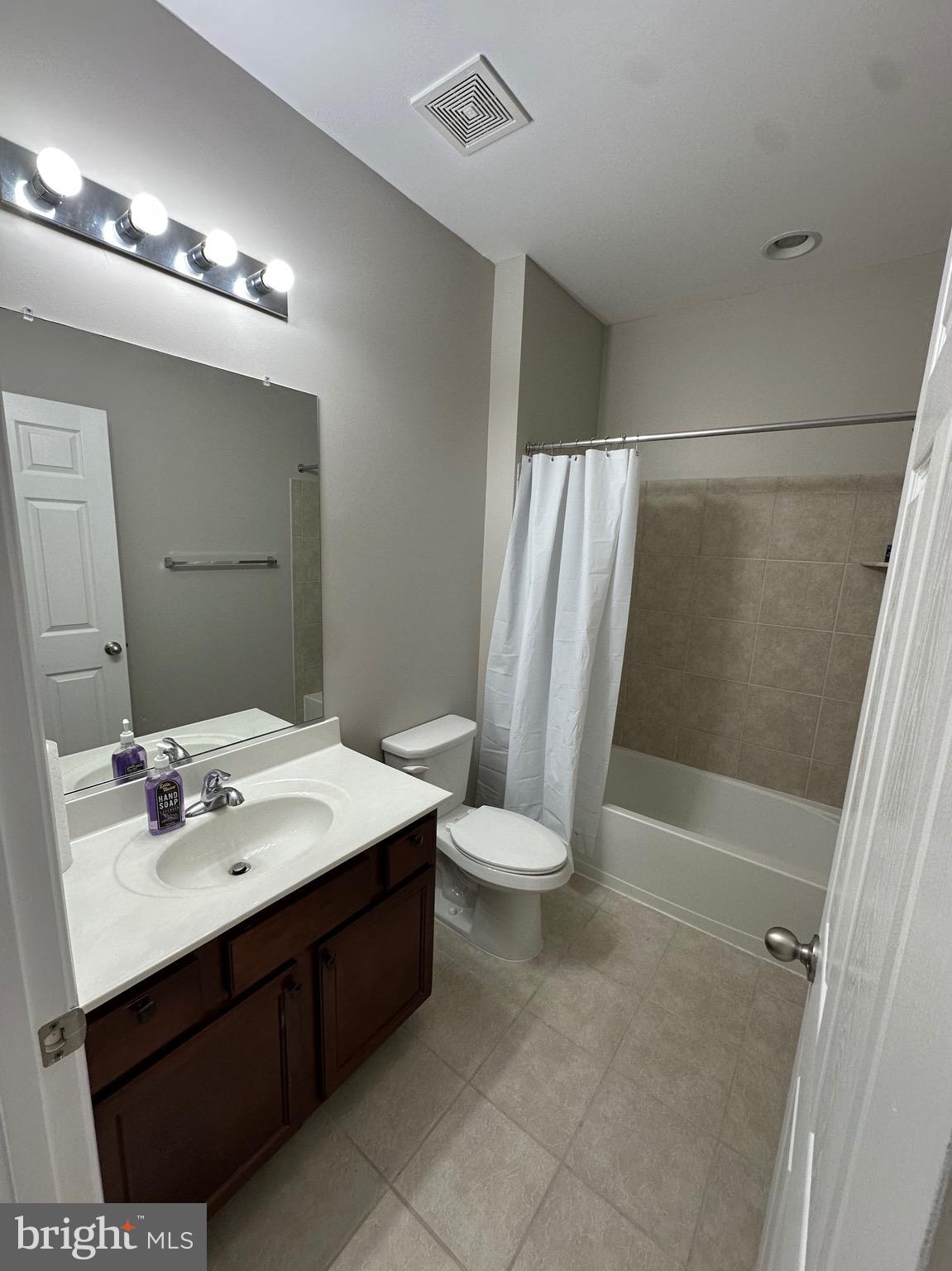 STONEWALL MANOR - Residential Lease