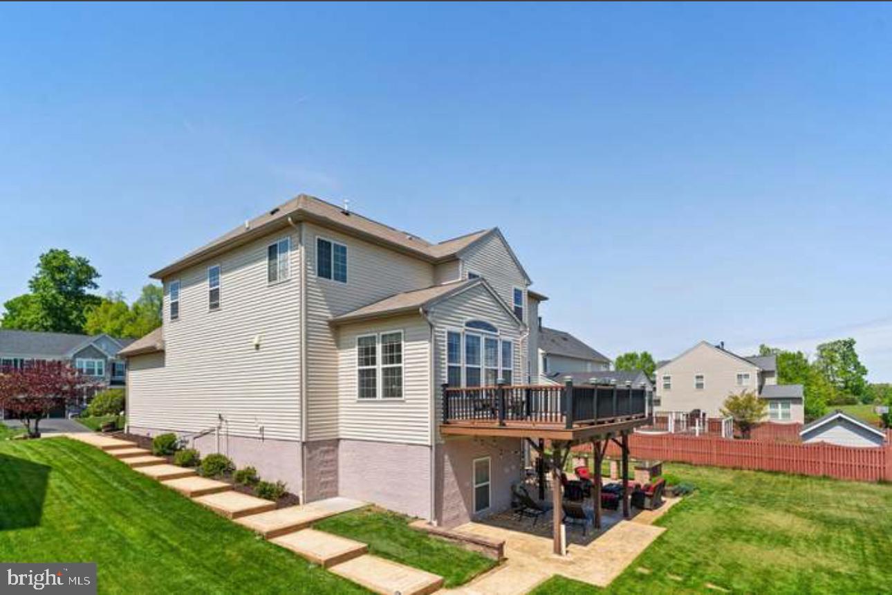 STONEWALL MANOR - Residential Lease