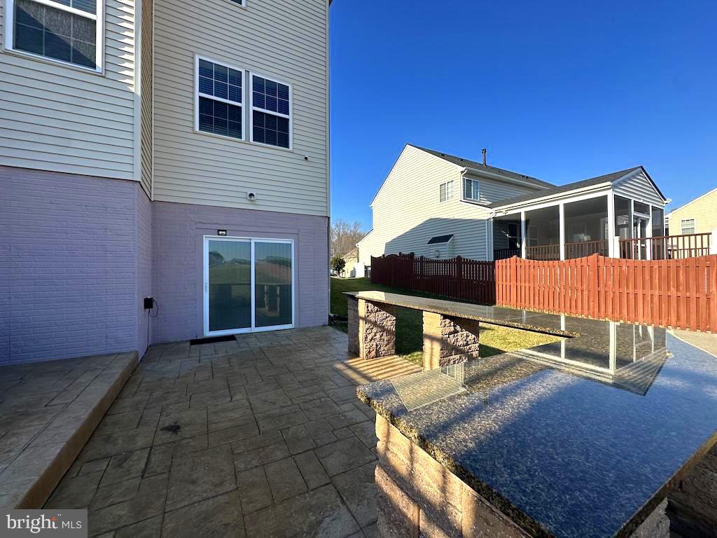 STONEWALL MANOR - Residential Lease