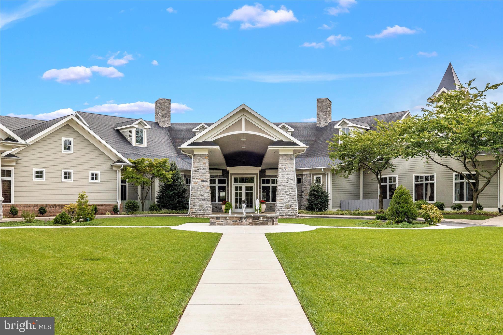 FOUNTAIN HEAD - Residential