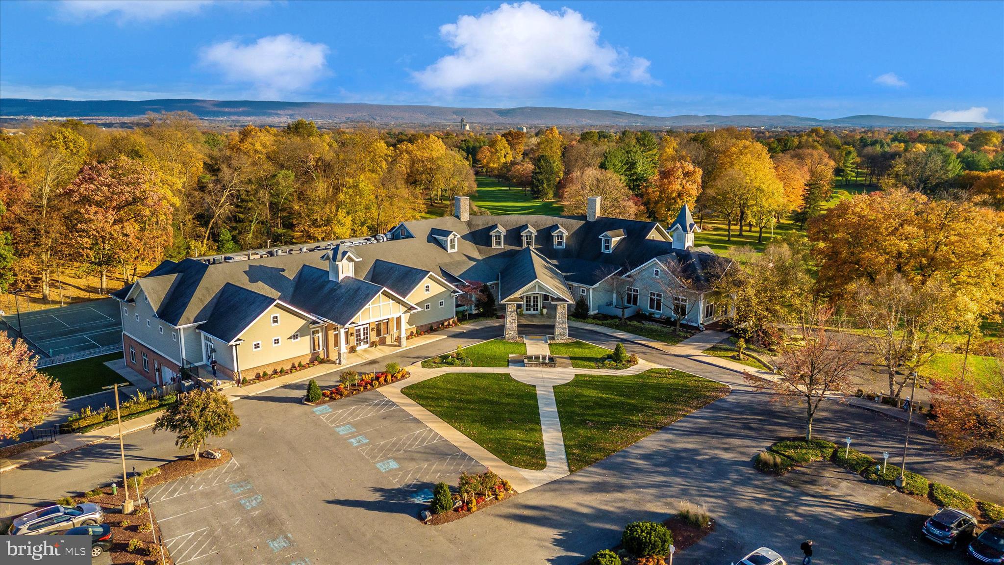 FOUNTAIN HEAD - Residential