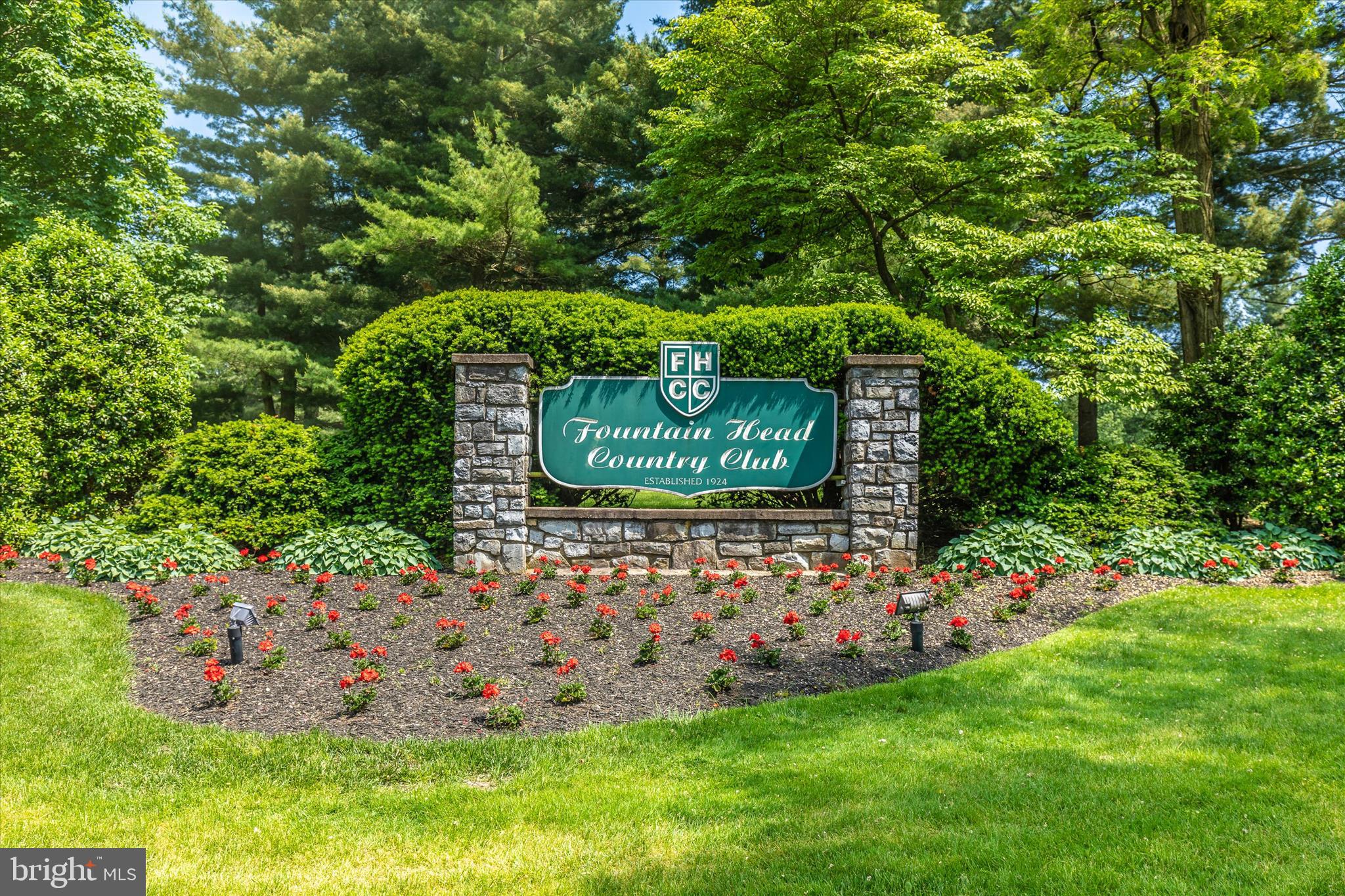 FOUNTAIN HEAD - Residential