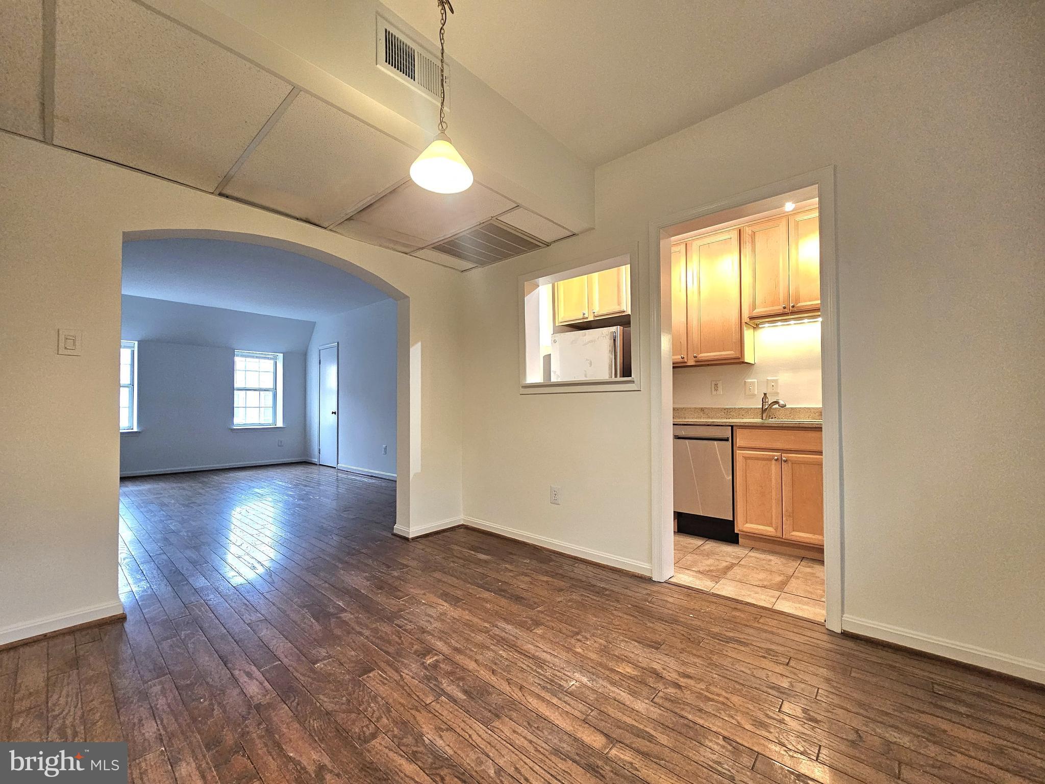 COLONIAL VILLAGE - Residential Lease