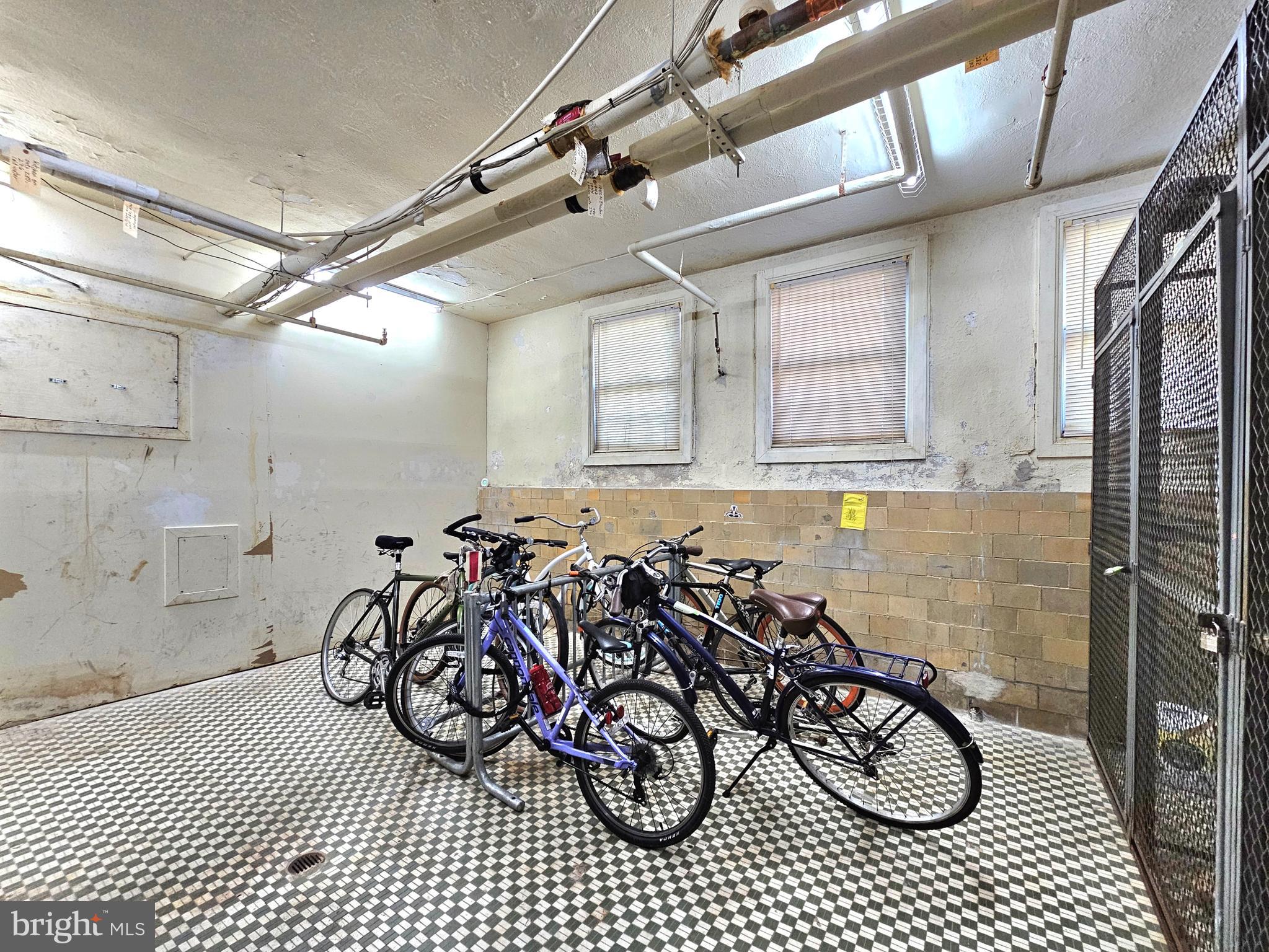 COLONIAL VILLAGE - Residential Lease