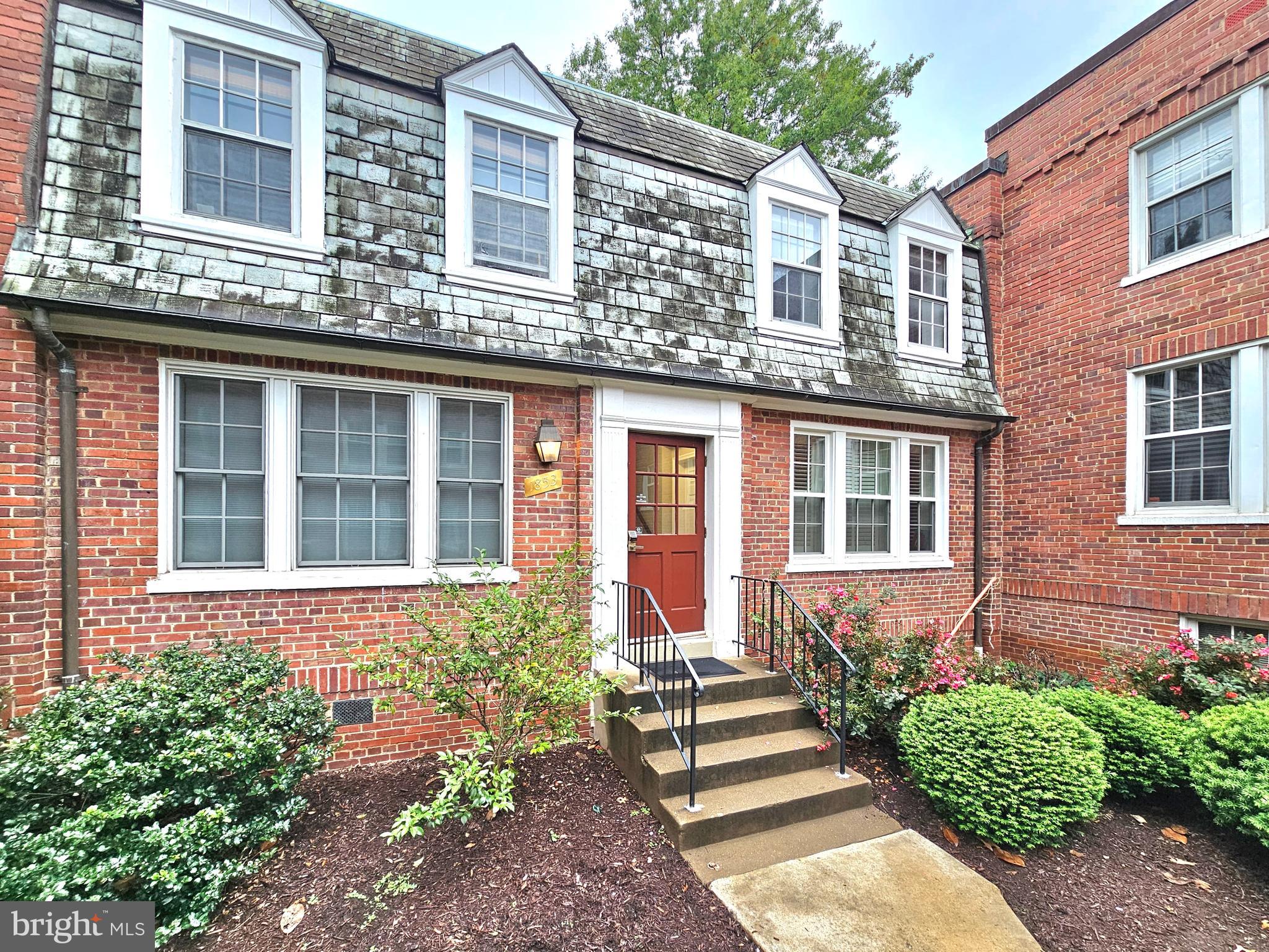 COLONIAL VILLAGE - Residential Lease