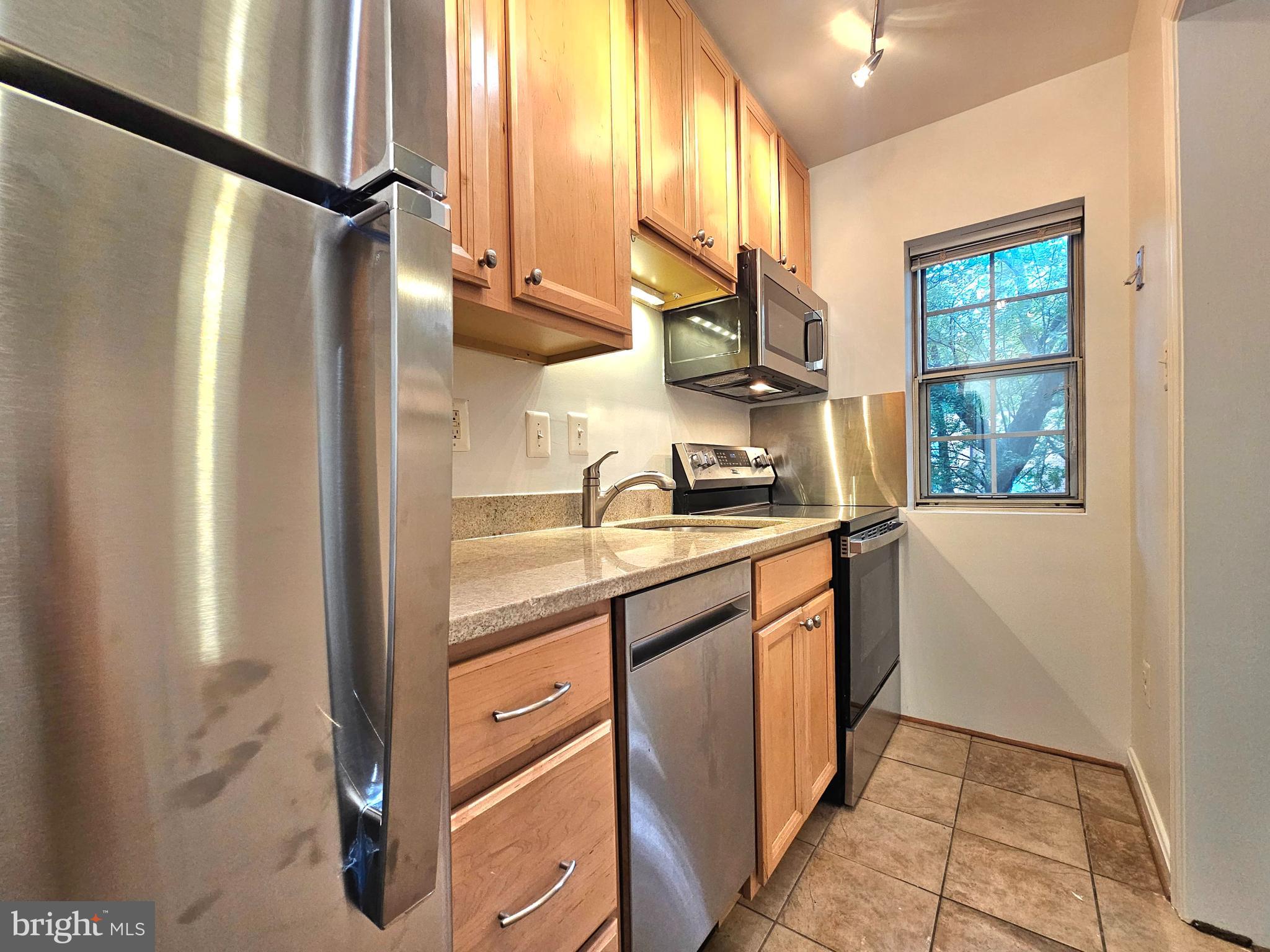 COLONIAL VILLAGE - Residential Lease