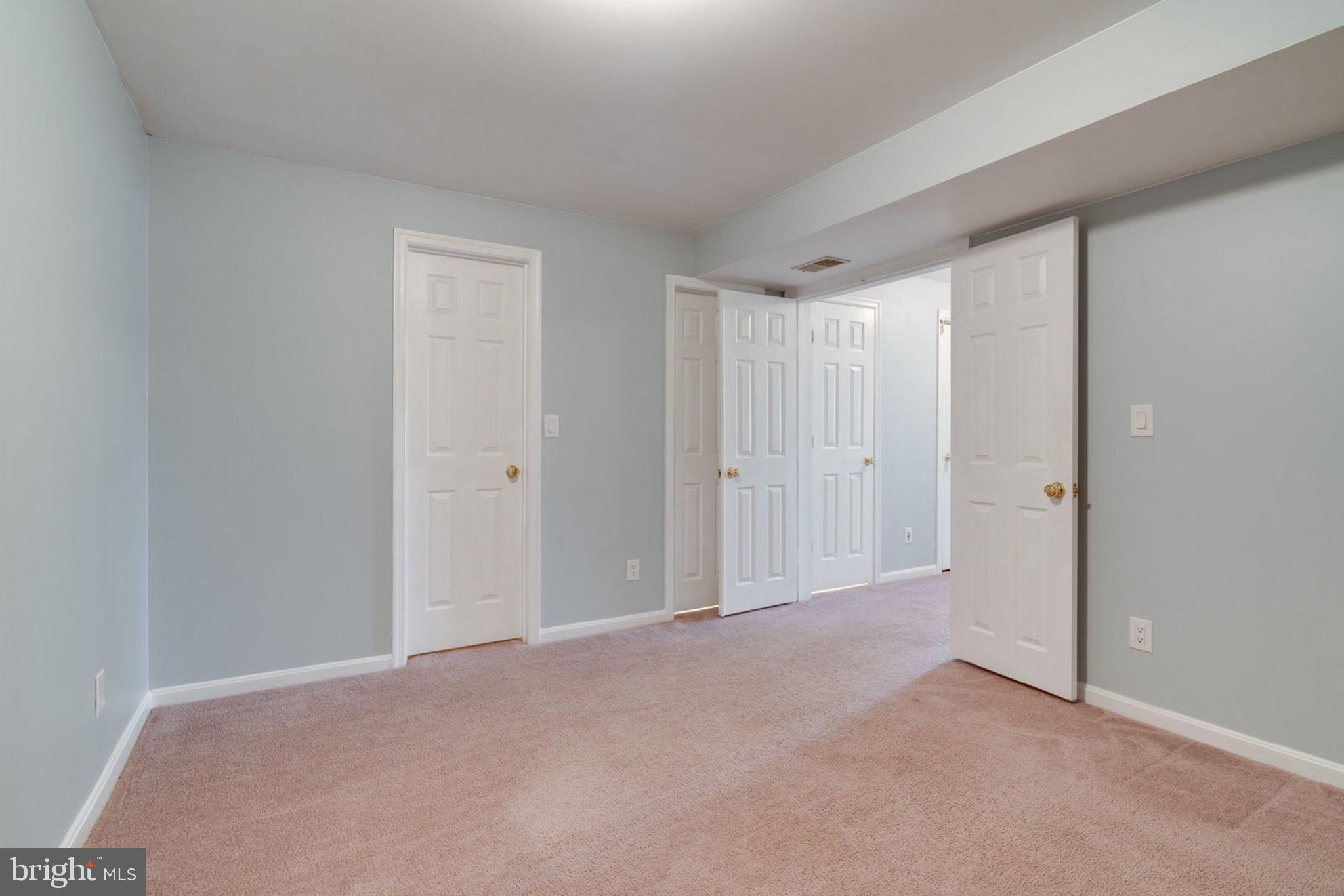 SOUTHLAKE AT MONTCLAIR - Residential