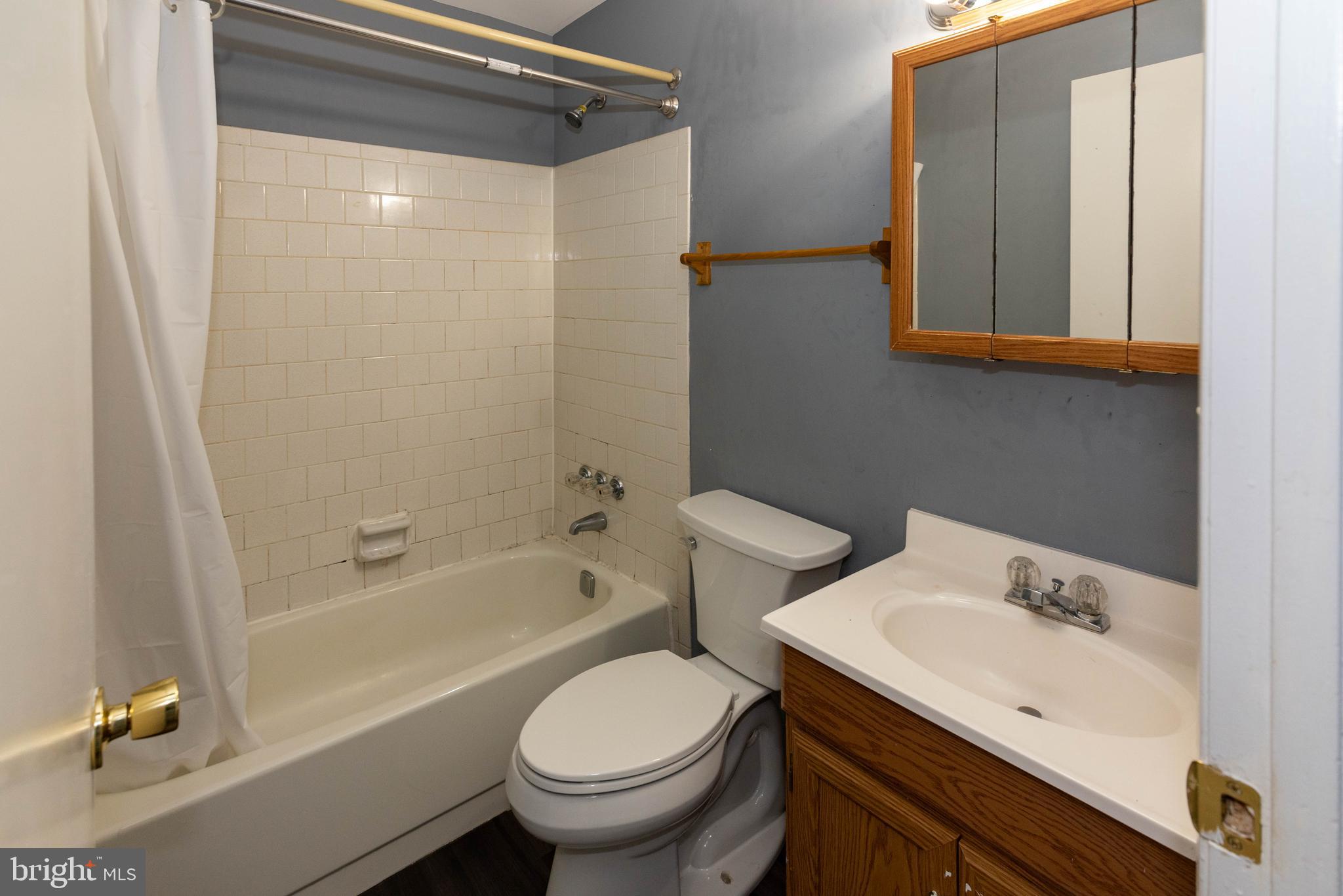 VILLAGE OF OWEN BROWN - Residential