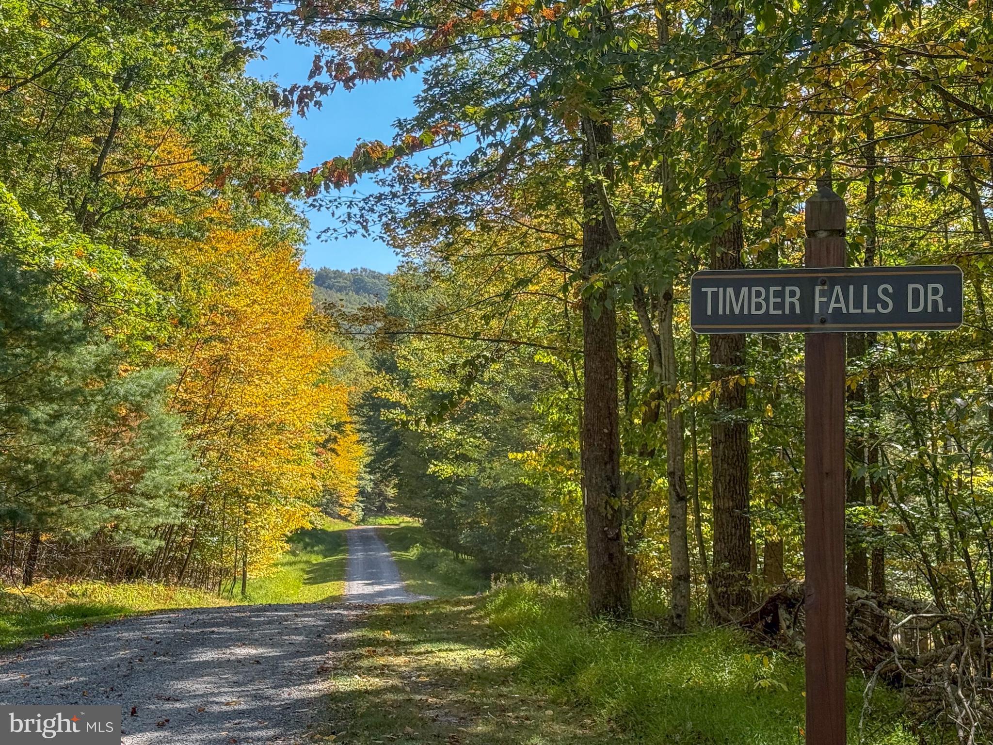 BACKBONE RIDGE - Land