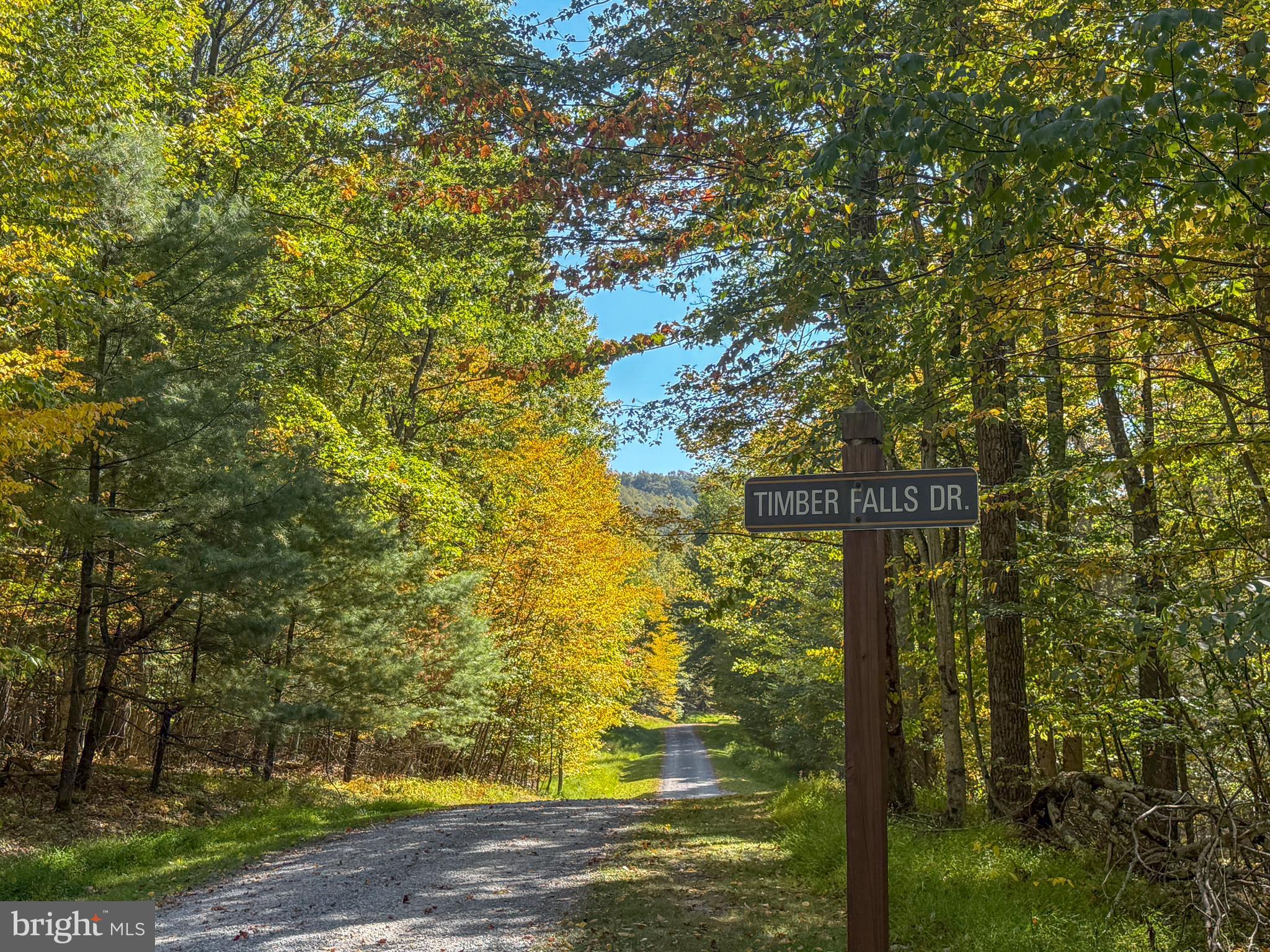 BACKBONE RIDGE - Land