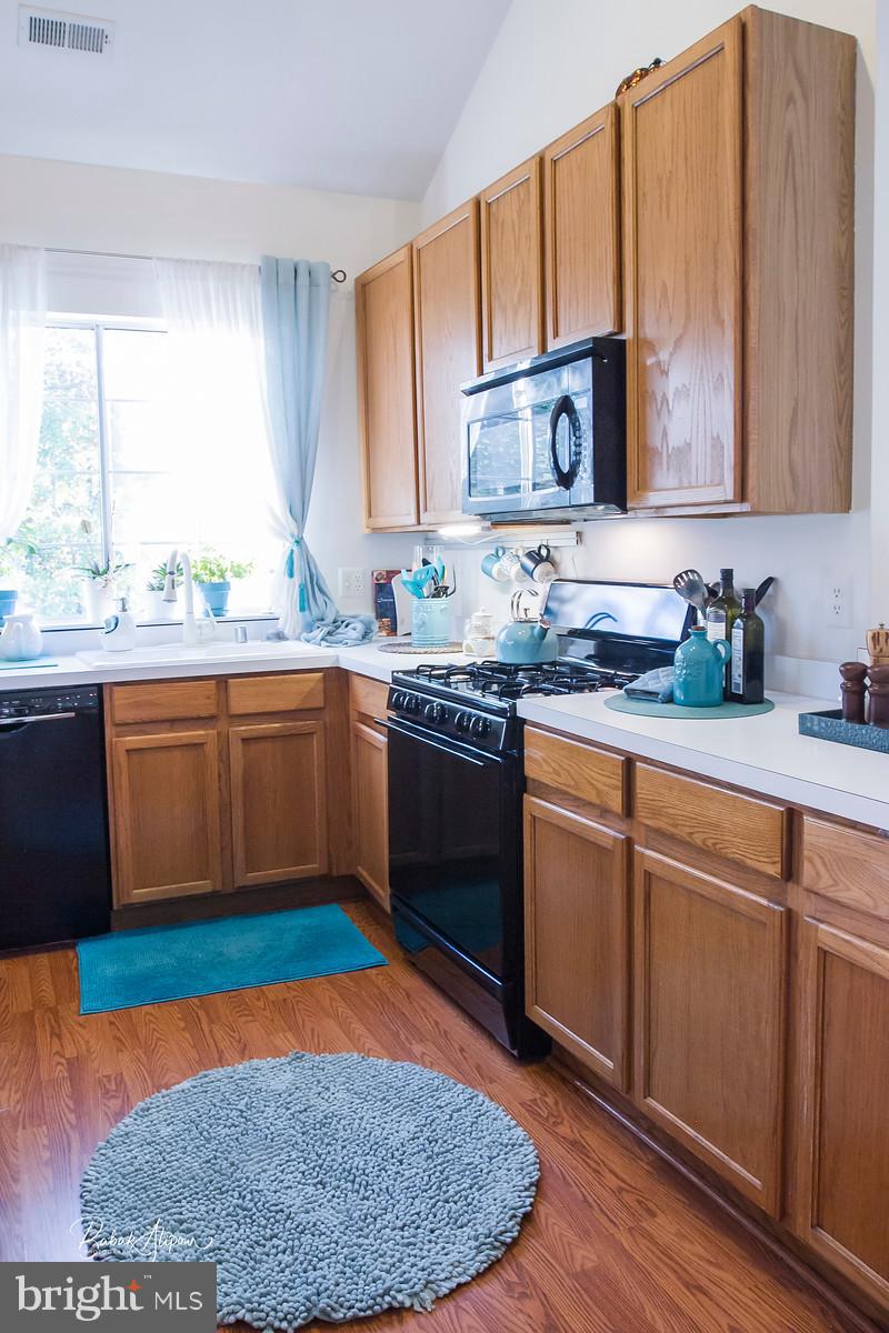 CEDAR LAKES - Residential