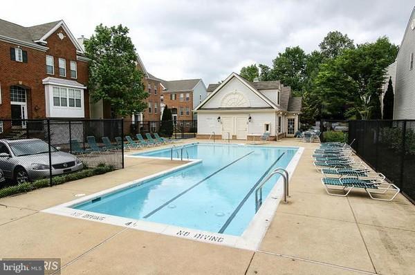 CEDAR LAKES - Residential