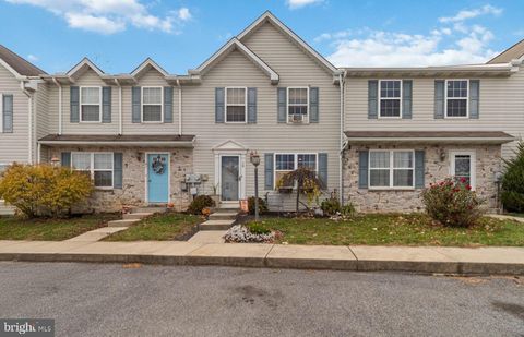 39 LAUREL DRIVE MYERSTOWN PA 17067