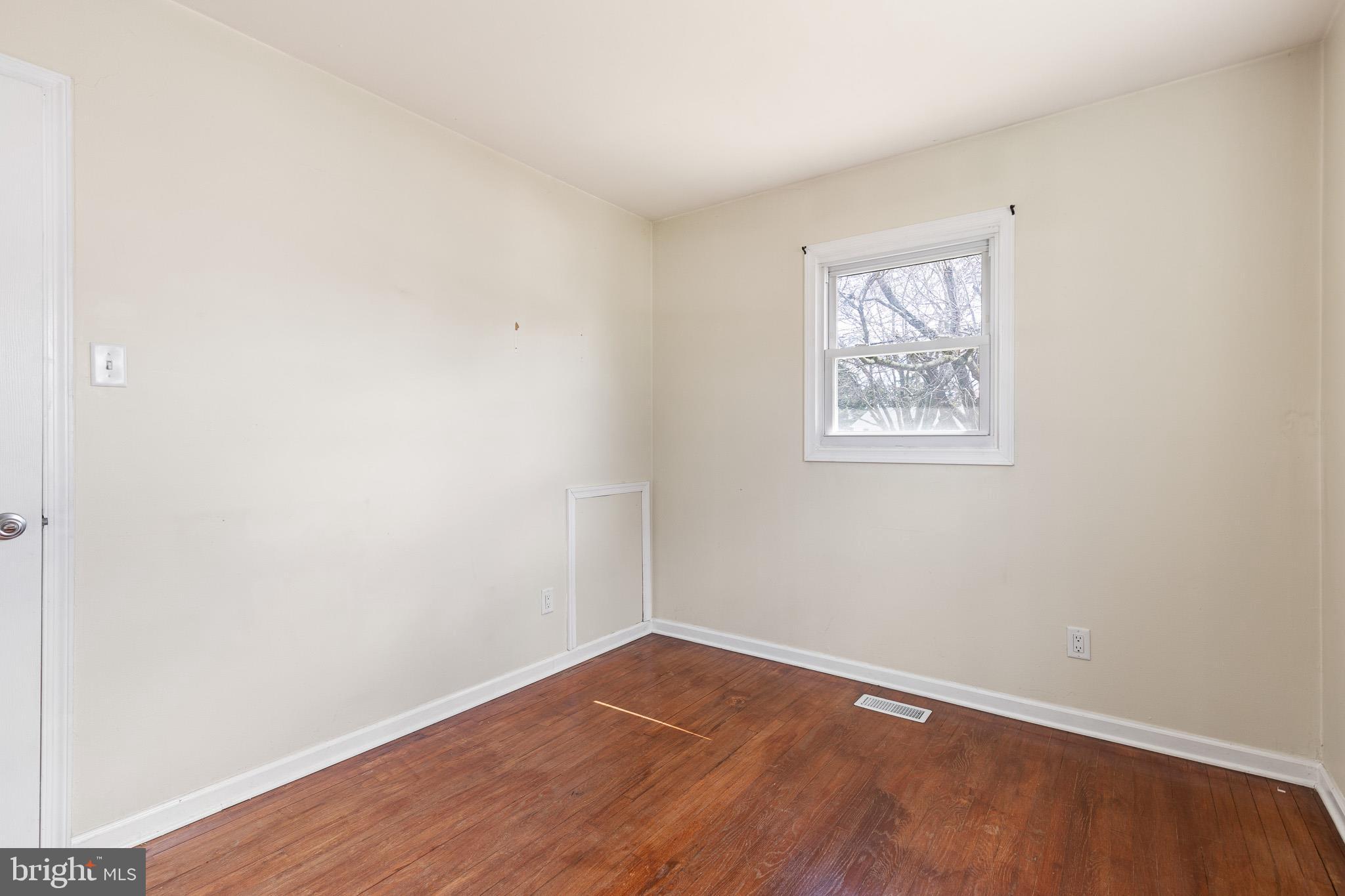 REDDING ESTATES - Residential