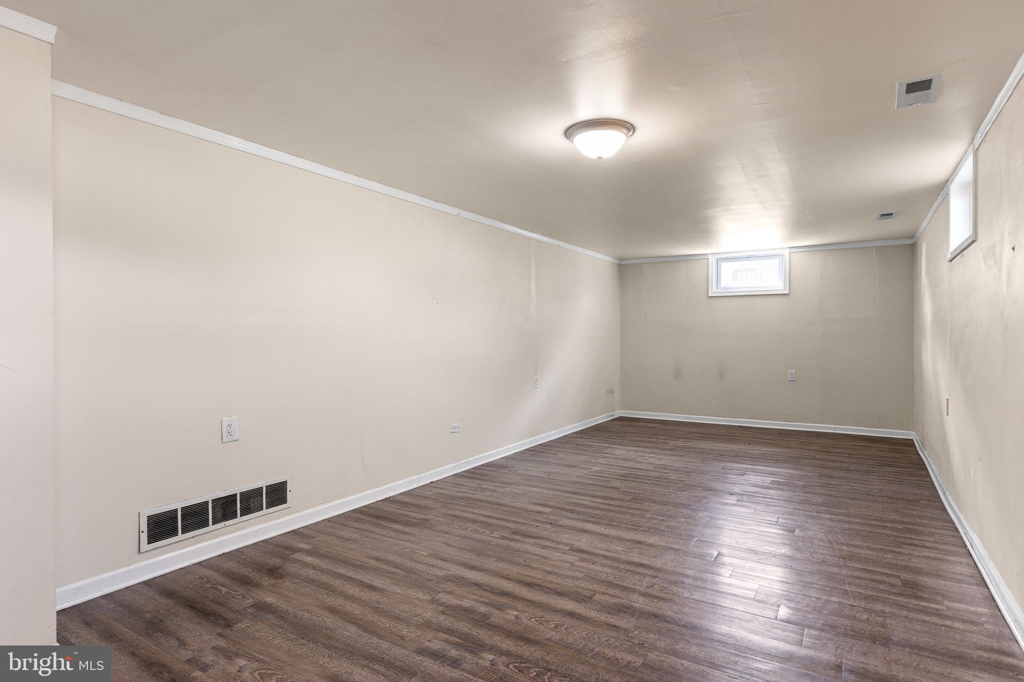 REDDING ESTATES - Residential