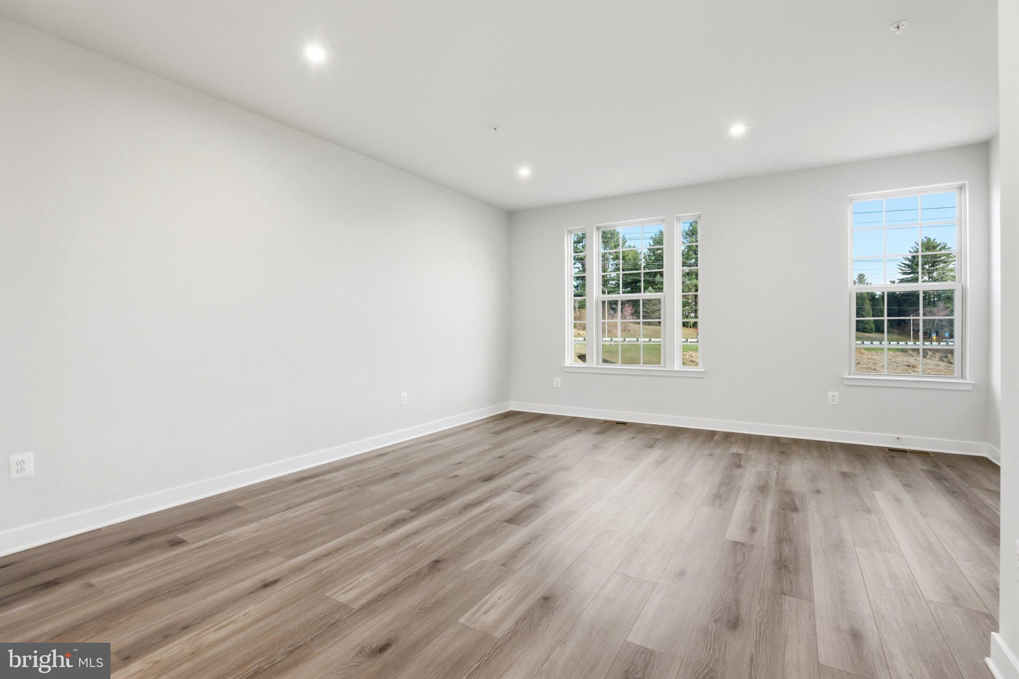 MONTGOMERY VILLAGE - Residential