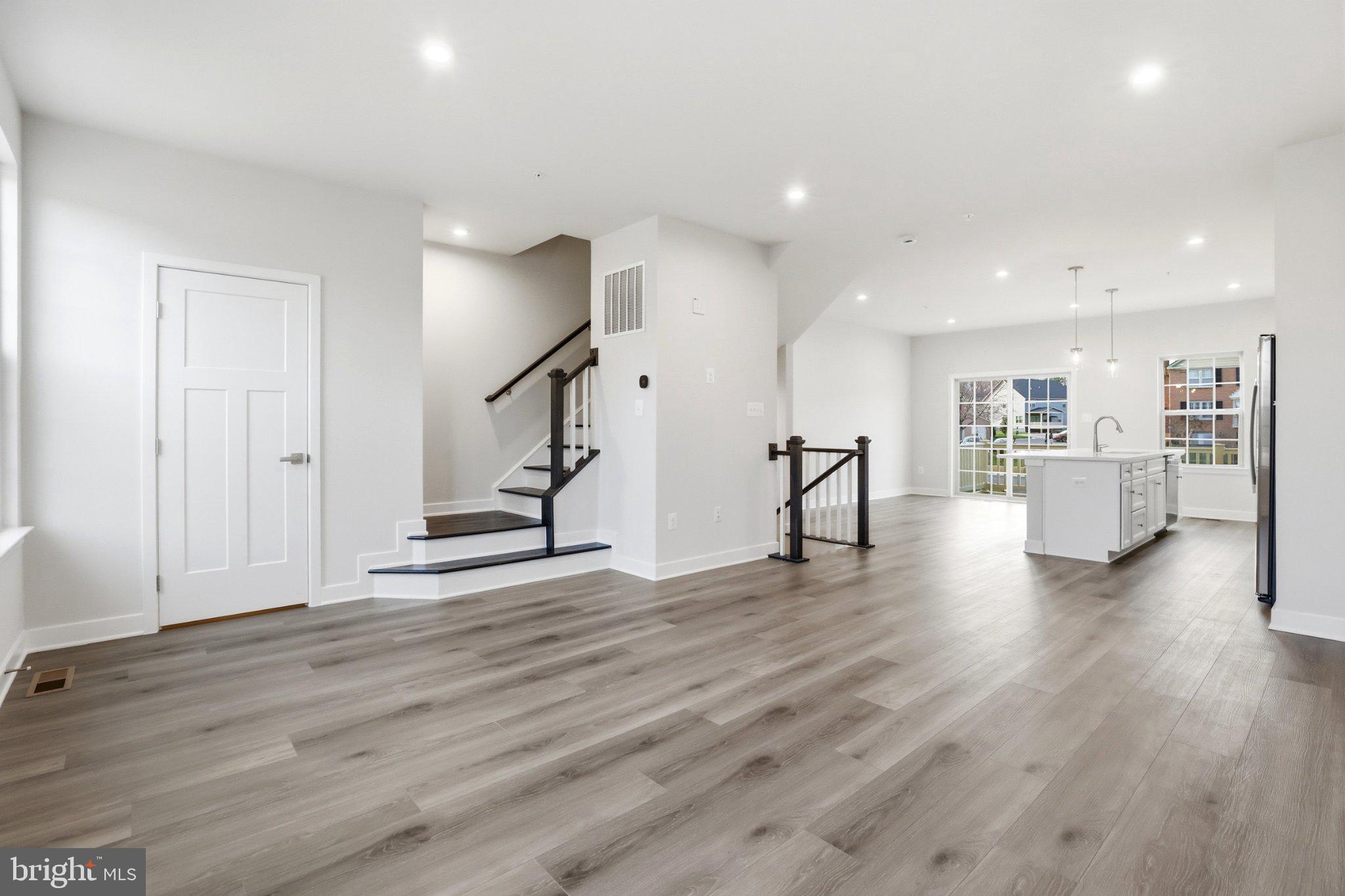 MONTGOMERY VILLAGE - Residential