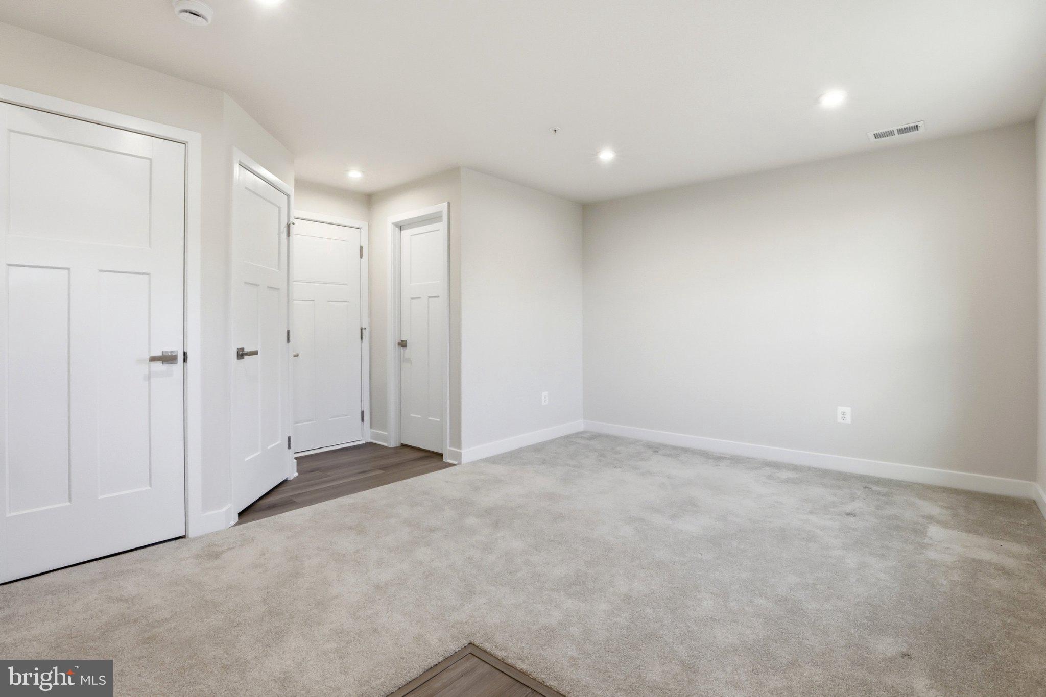 9417 TALL OAKS COURT