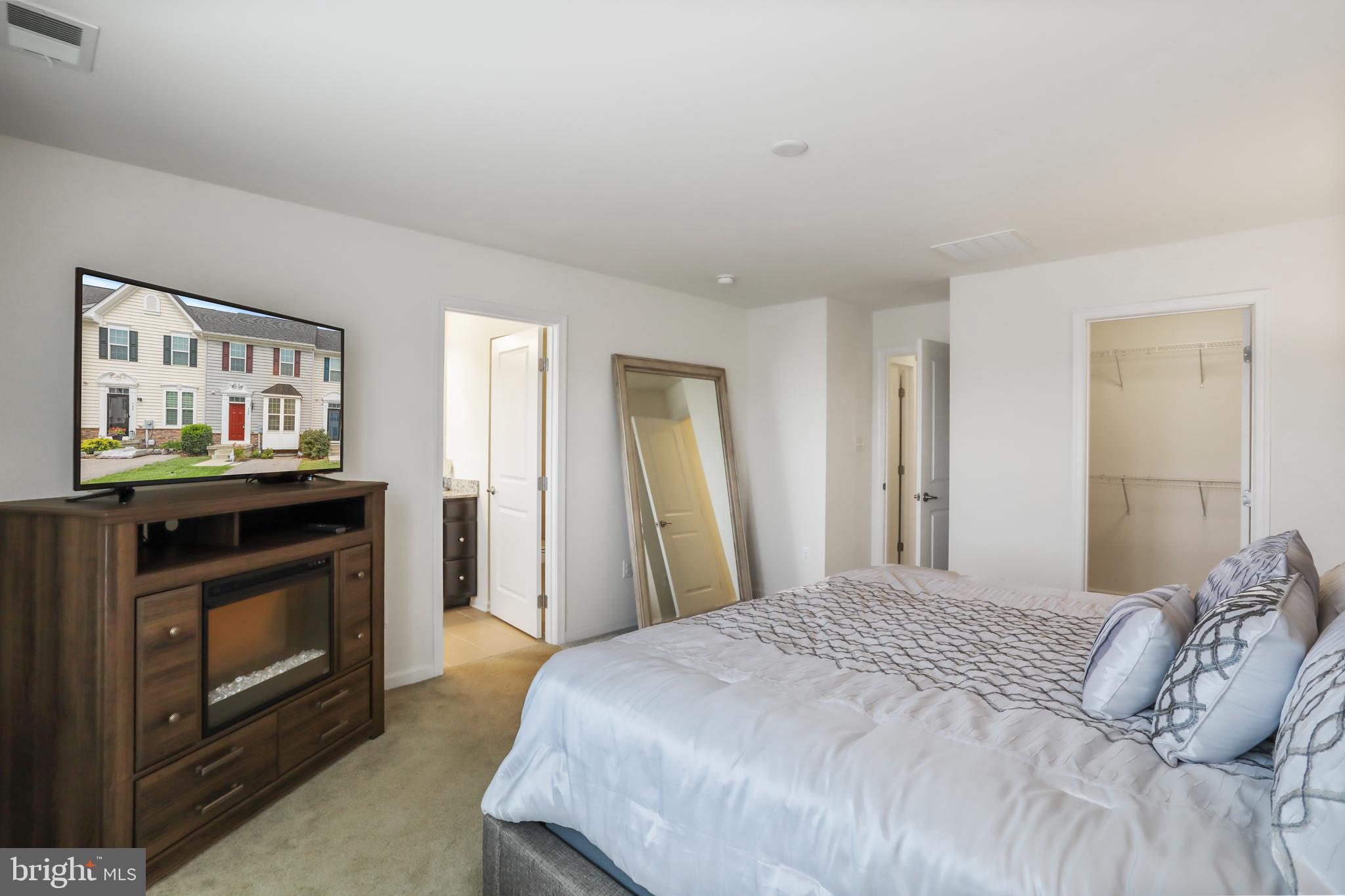 POTOMAC STATION - Residential