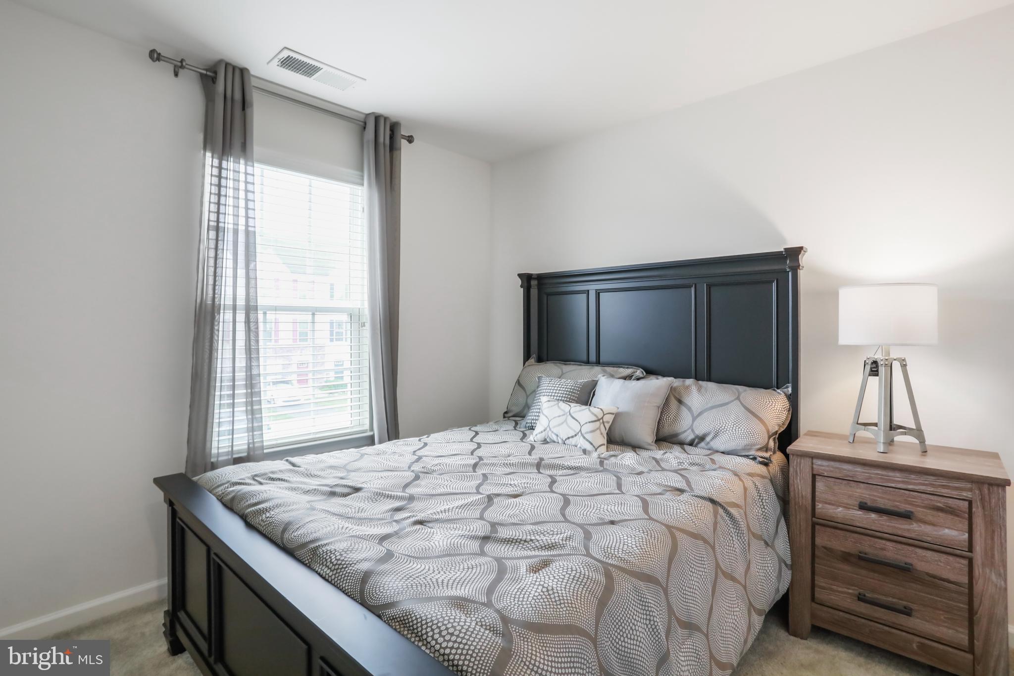 POTOMAC STATION - Residential