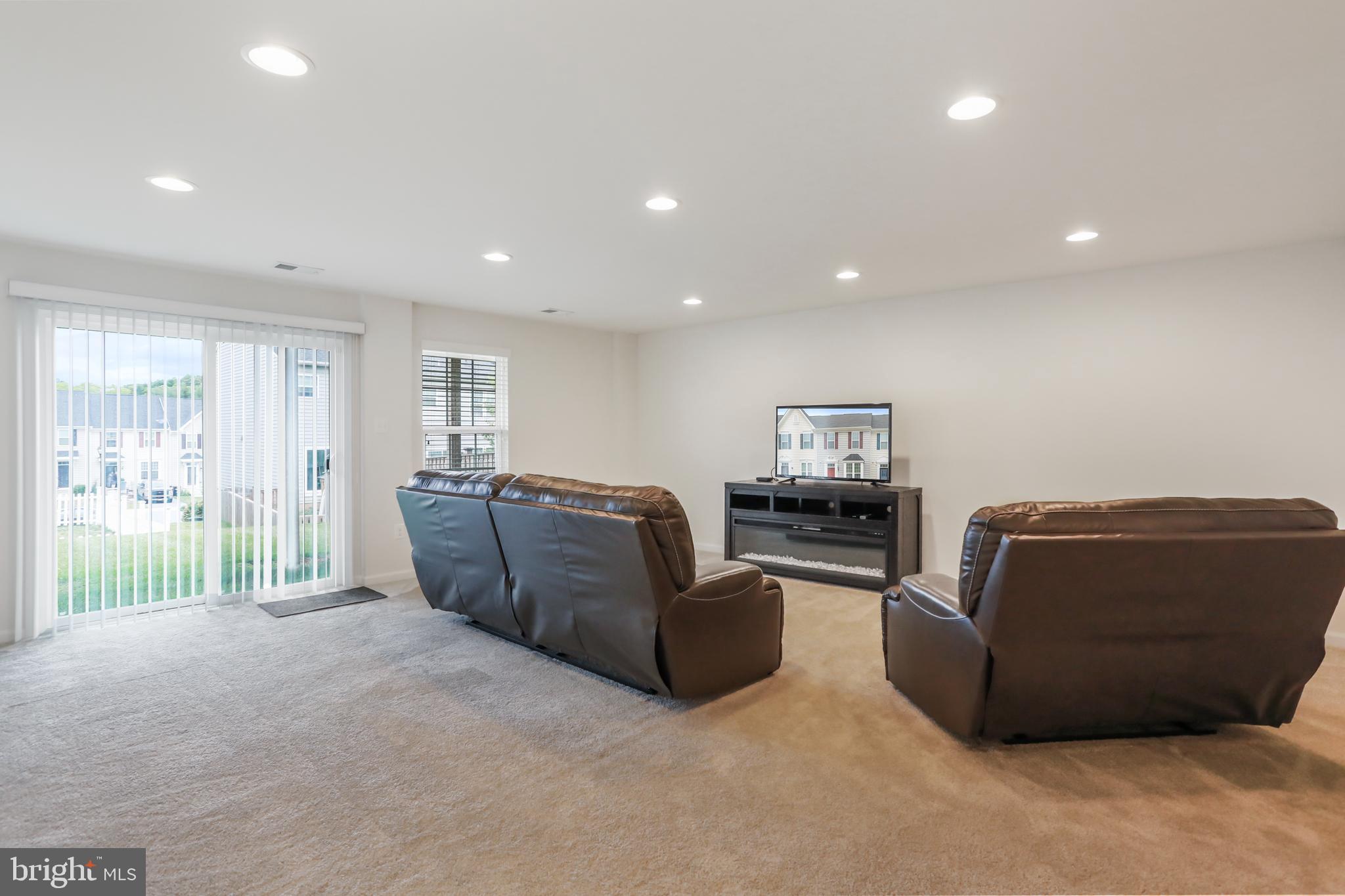 POTOMAC STATION - Residential