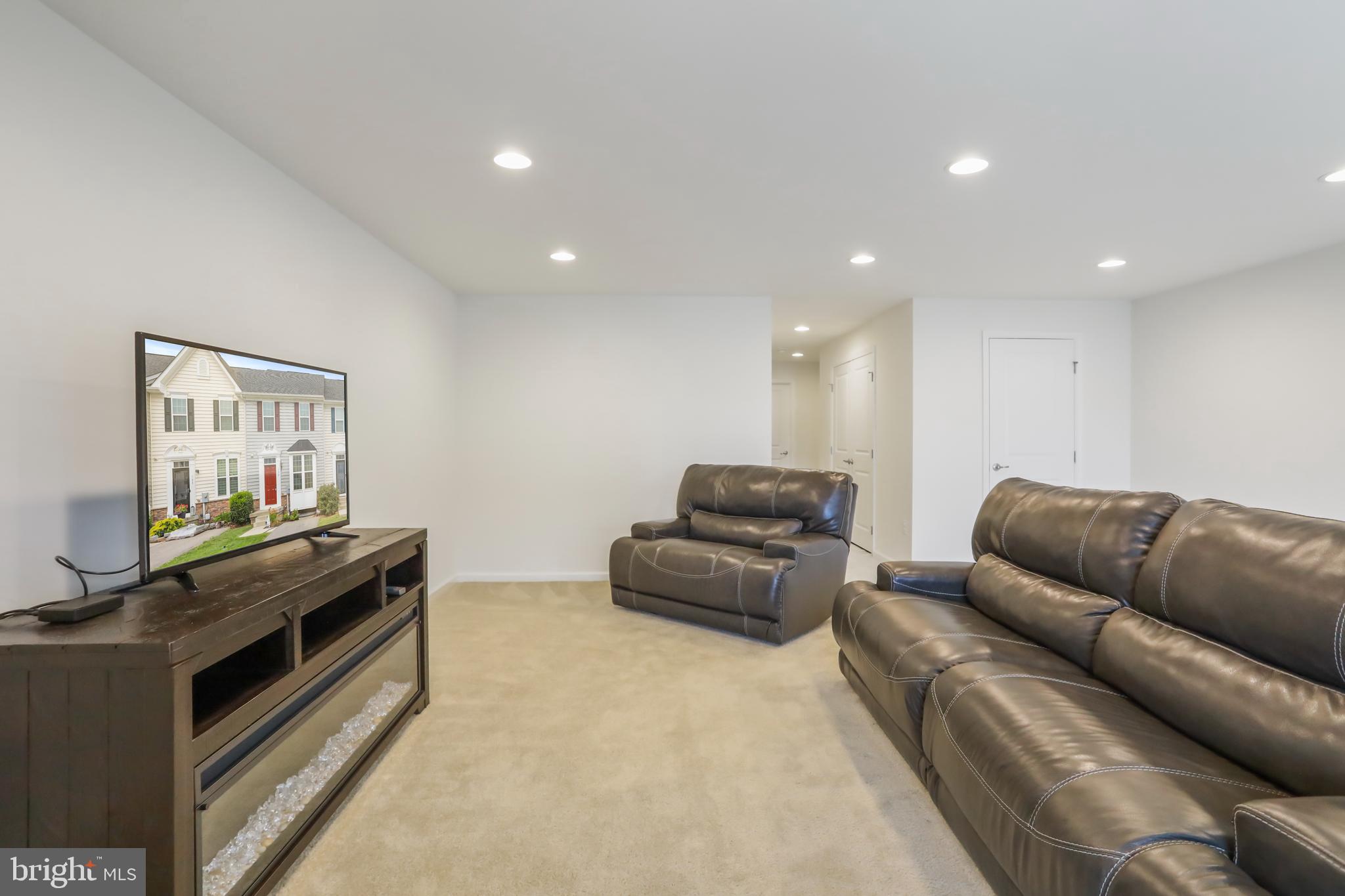 POTOMAC STATION - Residential