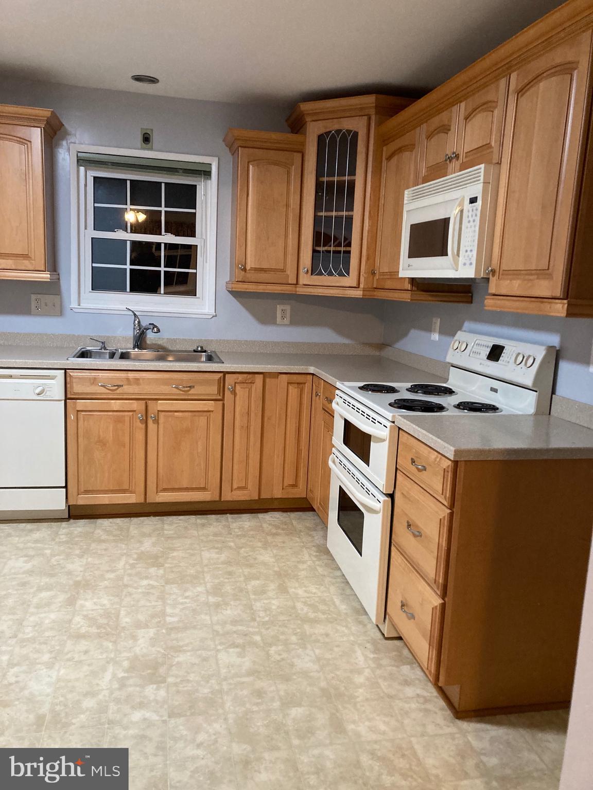 WESTVIEW PARK - Residential Lease