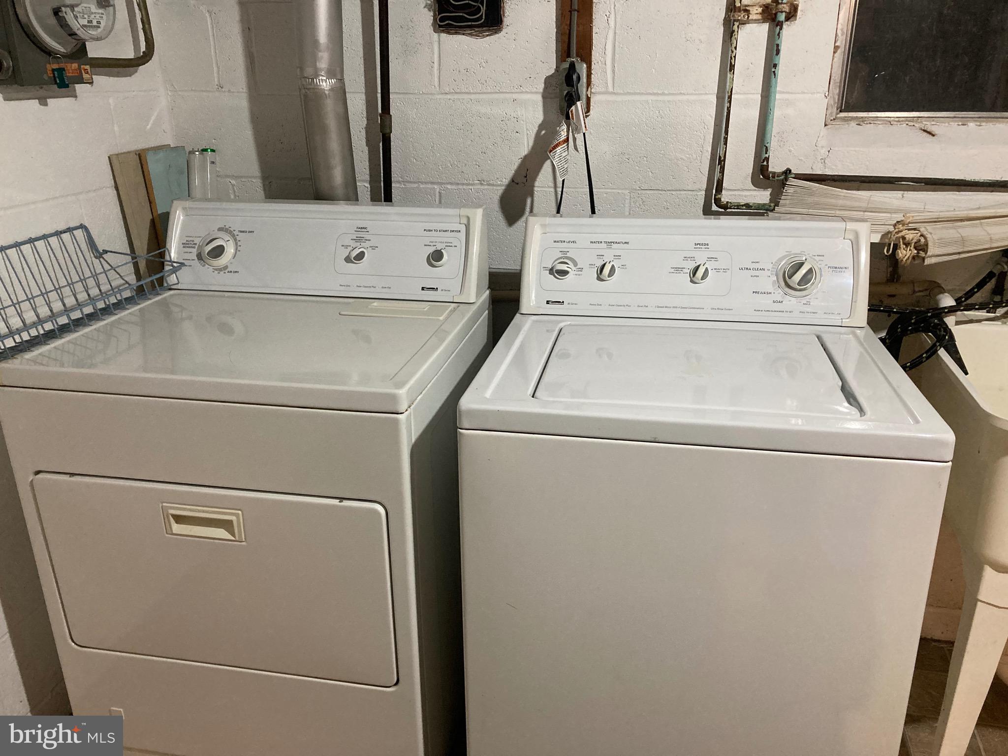 WESTVIEW PARK - Residential Lease