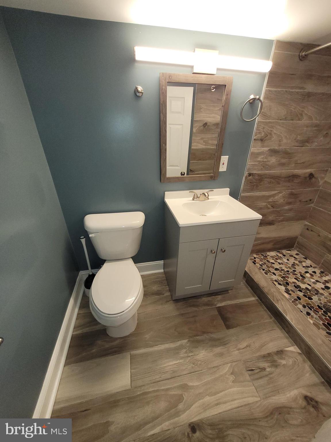 WASHINGTON VILLAGE - Residential Lease