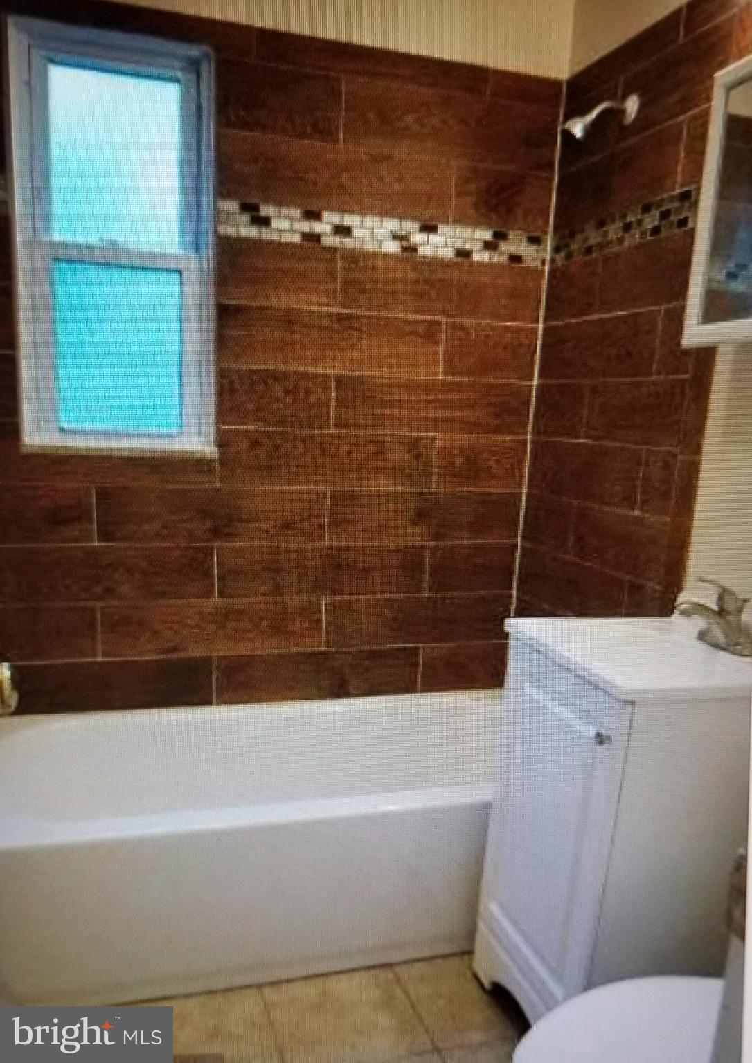 PIMMIT HILLS - Residential Lease