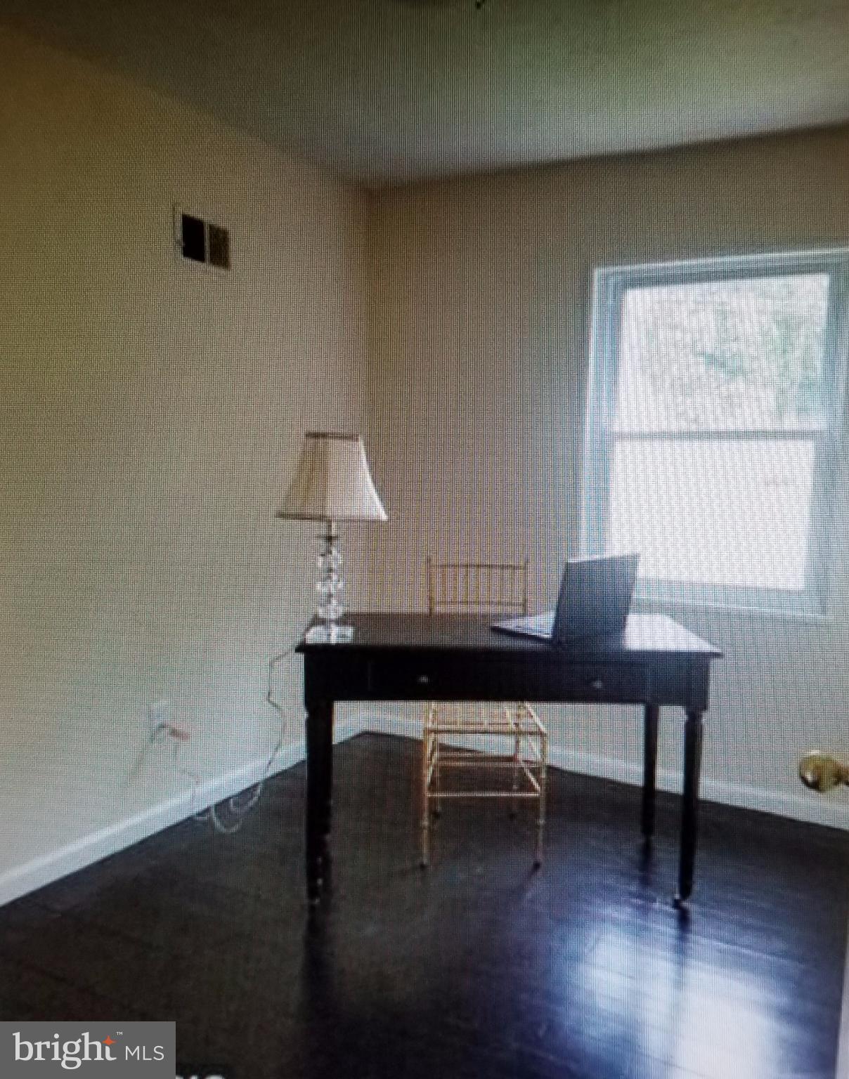 PIMMIT HILLS - Residential Lease