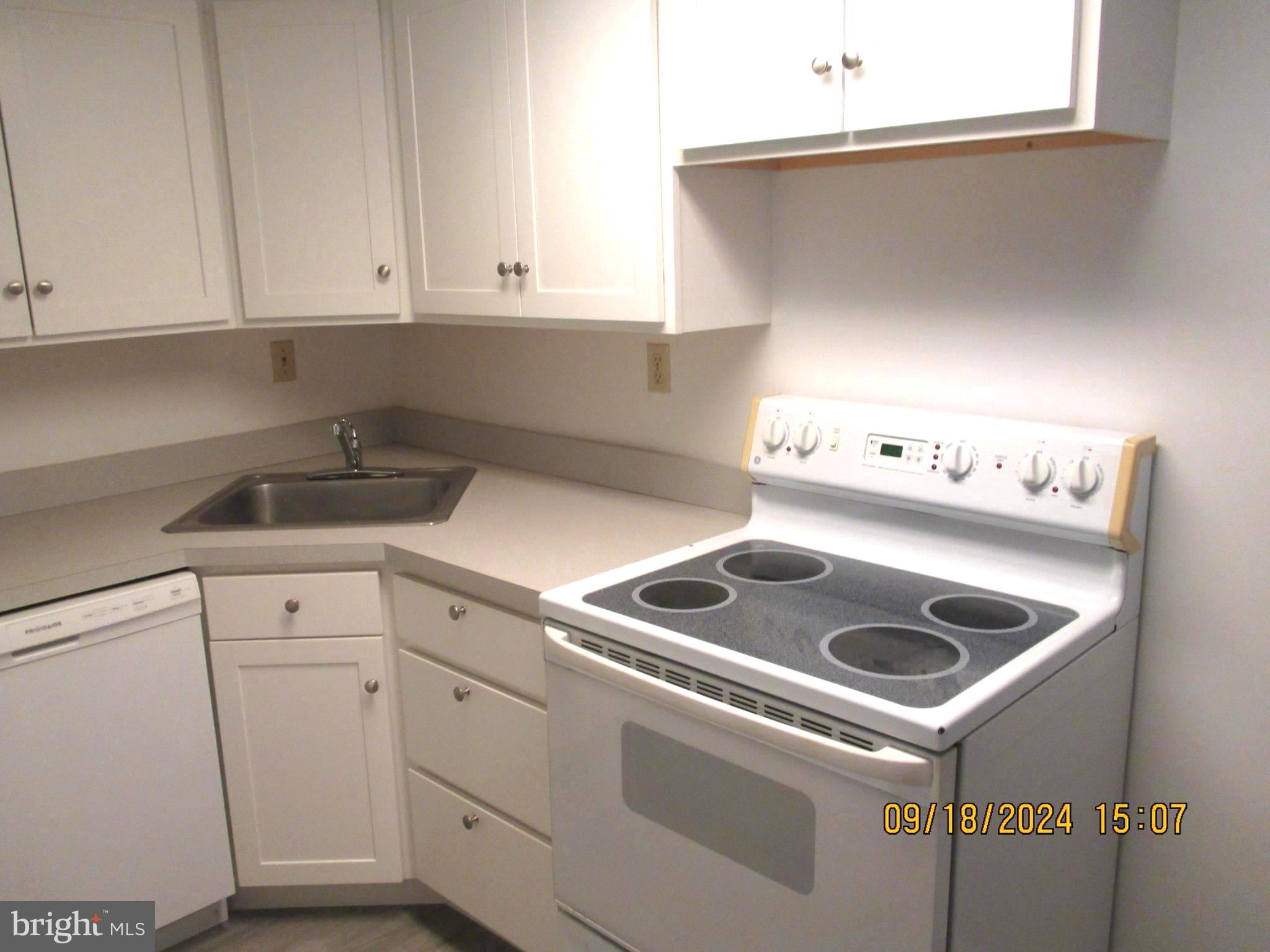 SPRING MOUNT SUMMI - Residential