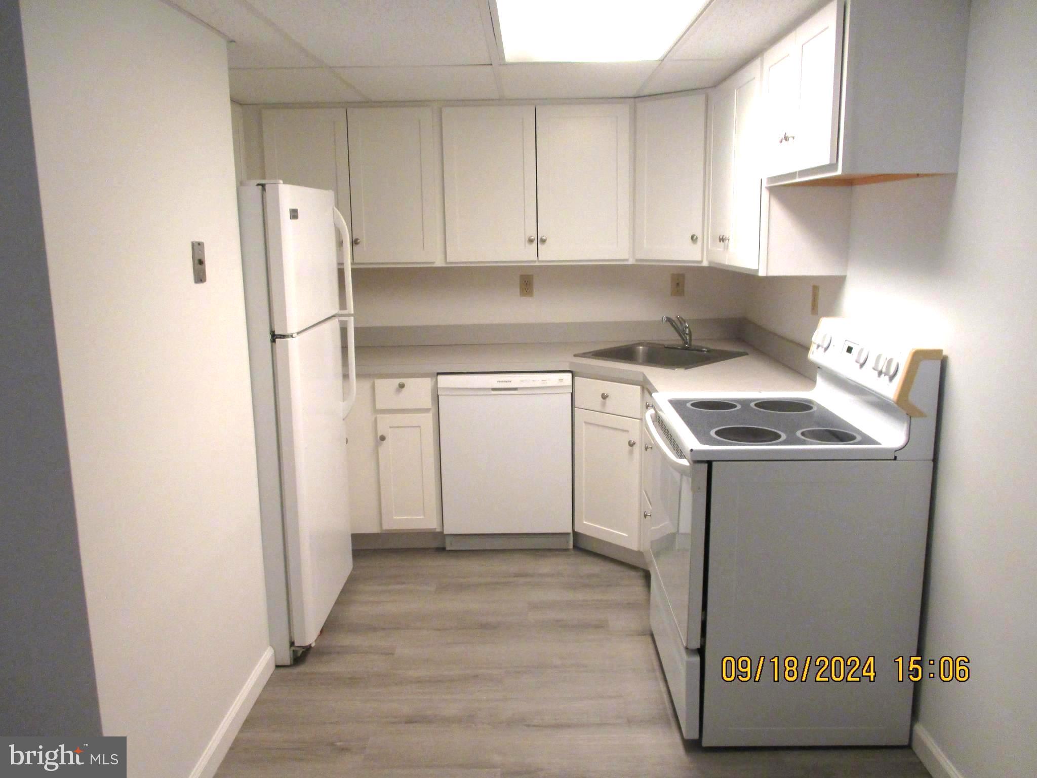 SPRING MOUNT SUMMI - Residential