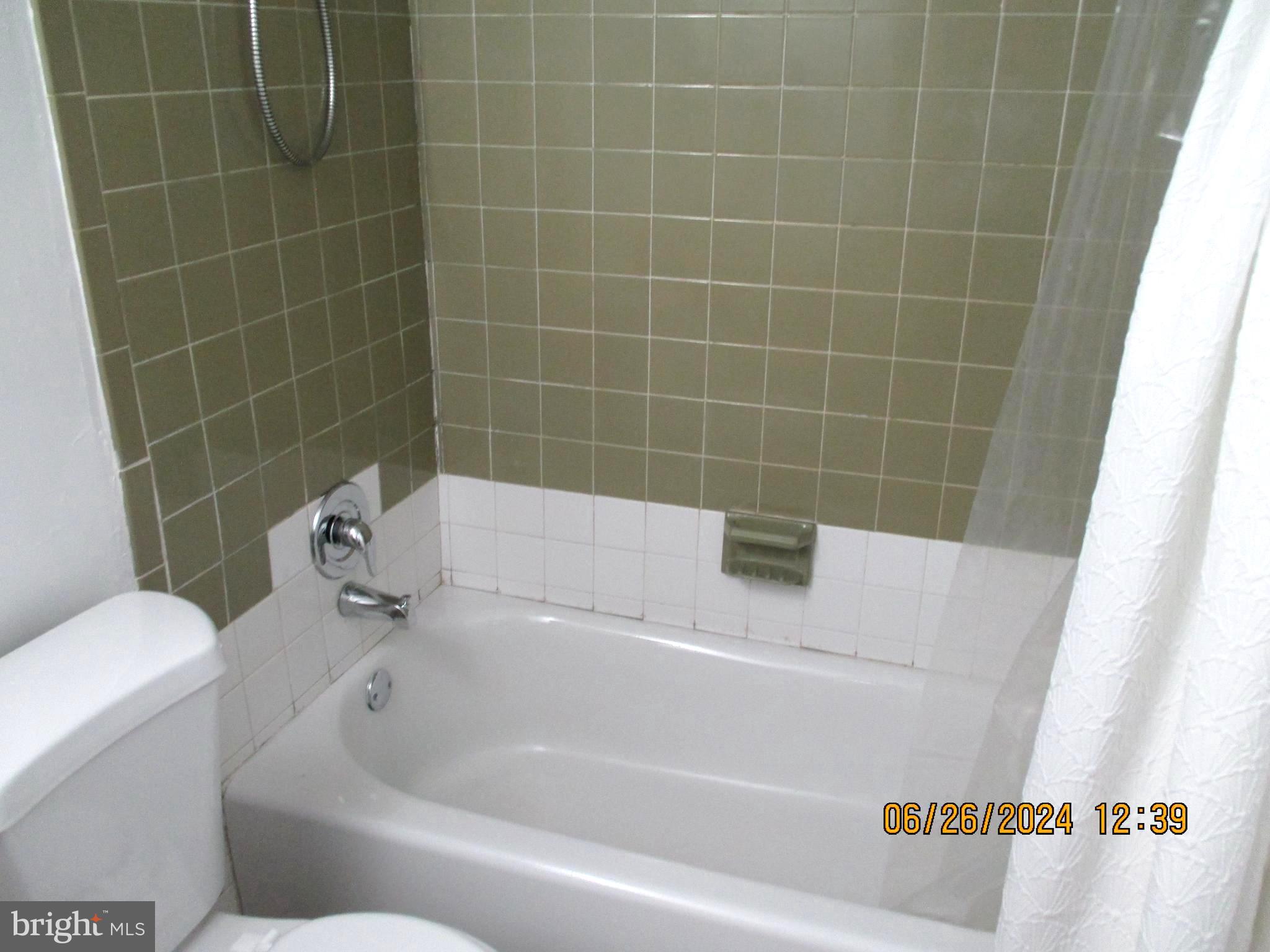 SPRING MOUNT SUMMI - Residential