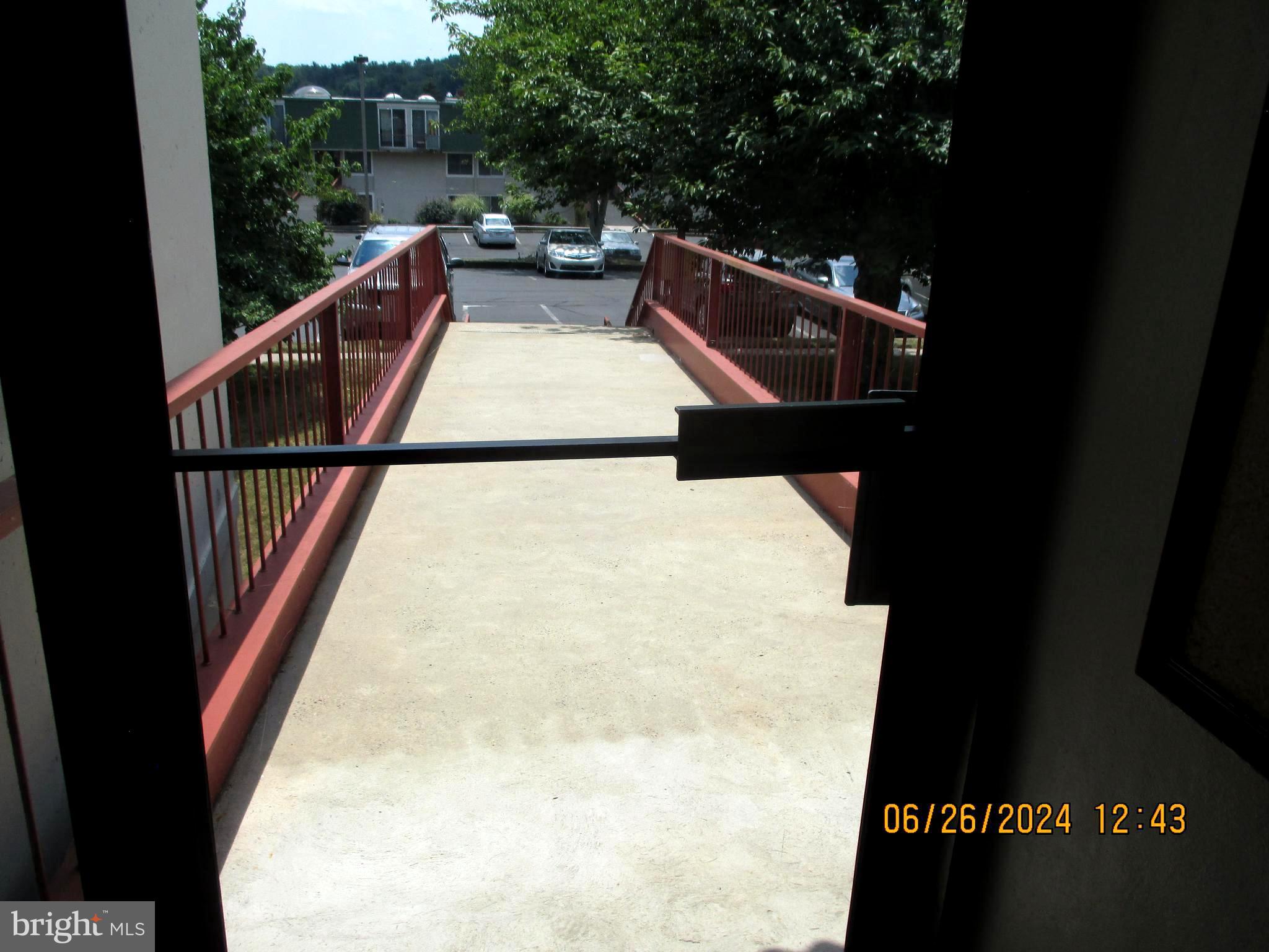 SPRING MOUNT SUMMI - Residential