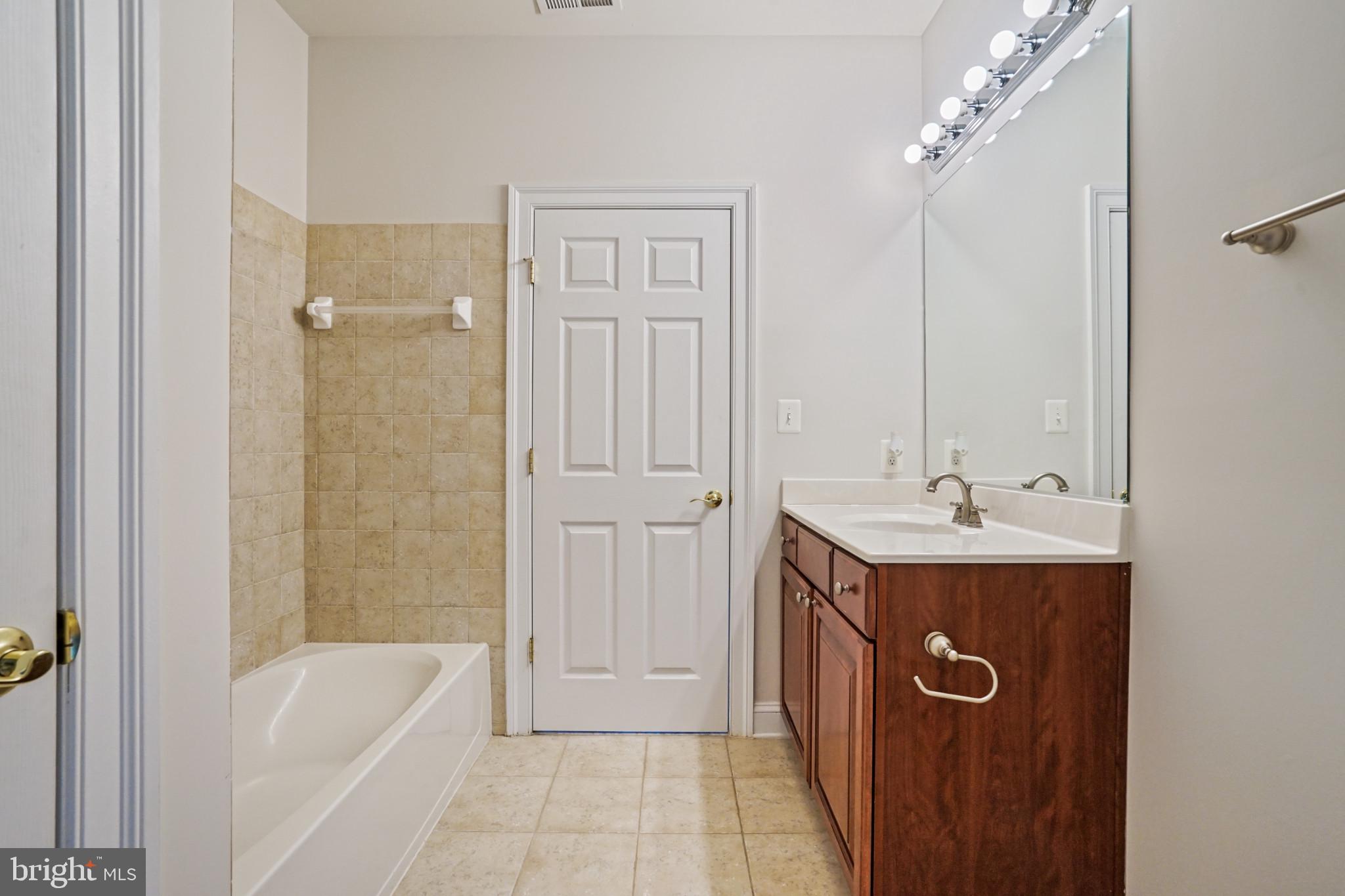 CEDAR CREST - Residential