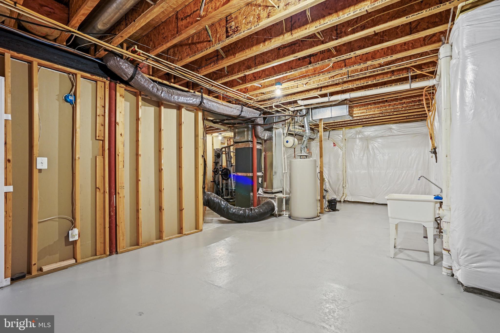 CEDAR CREST - Residential