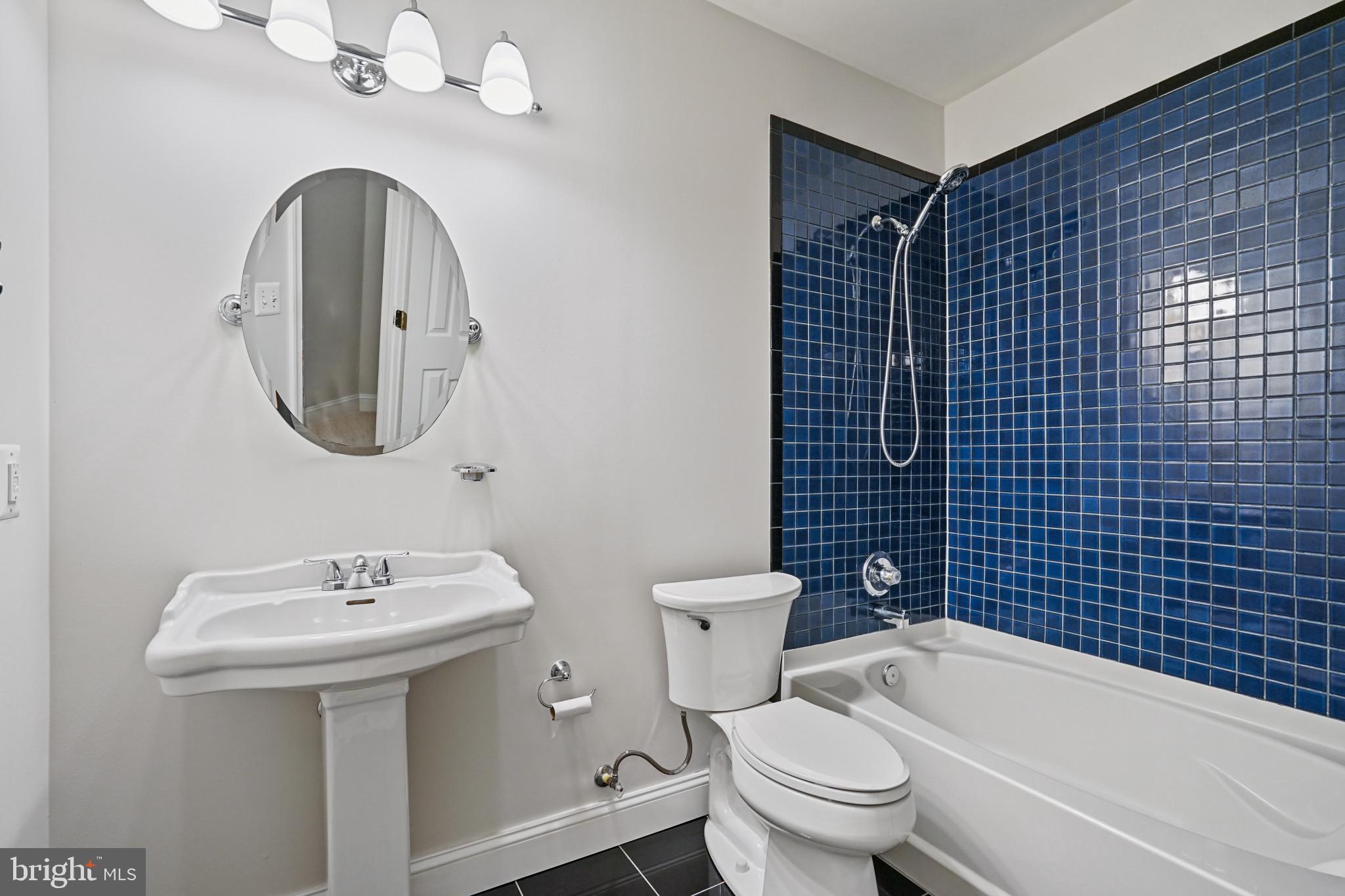 CEDAR CREST - Residential