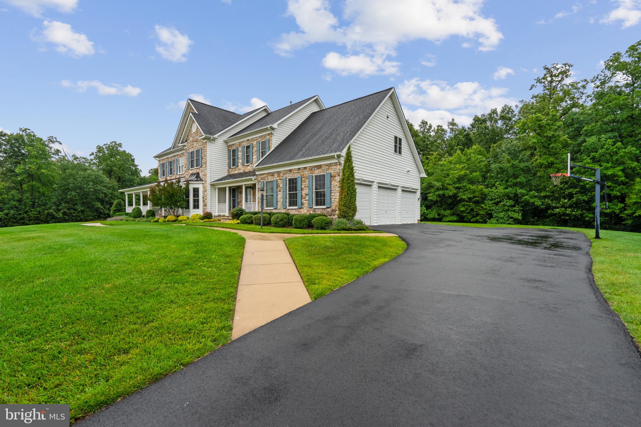 CEDAR CREST - Residential