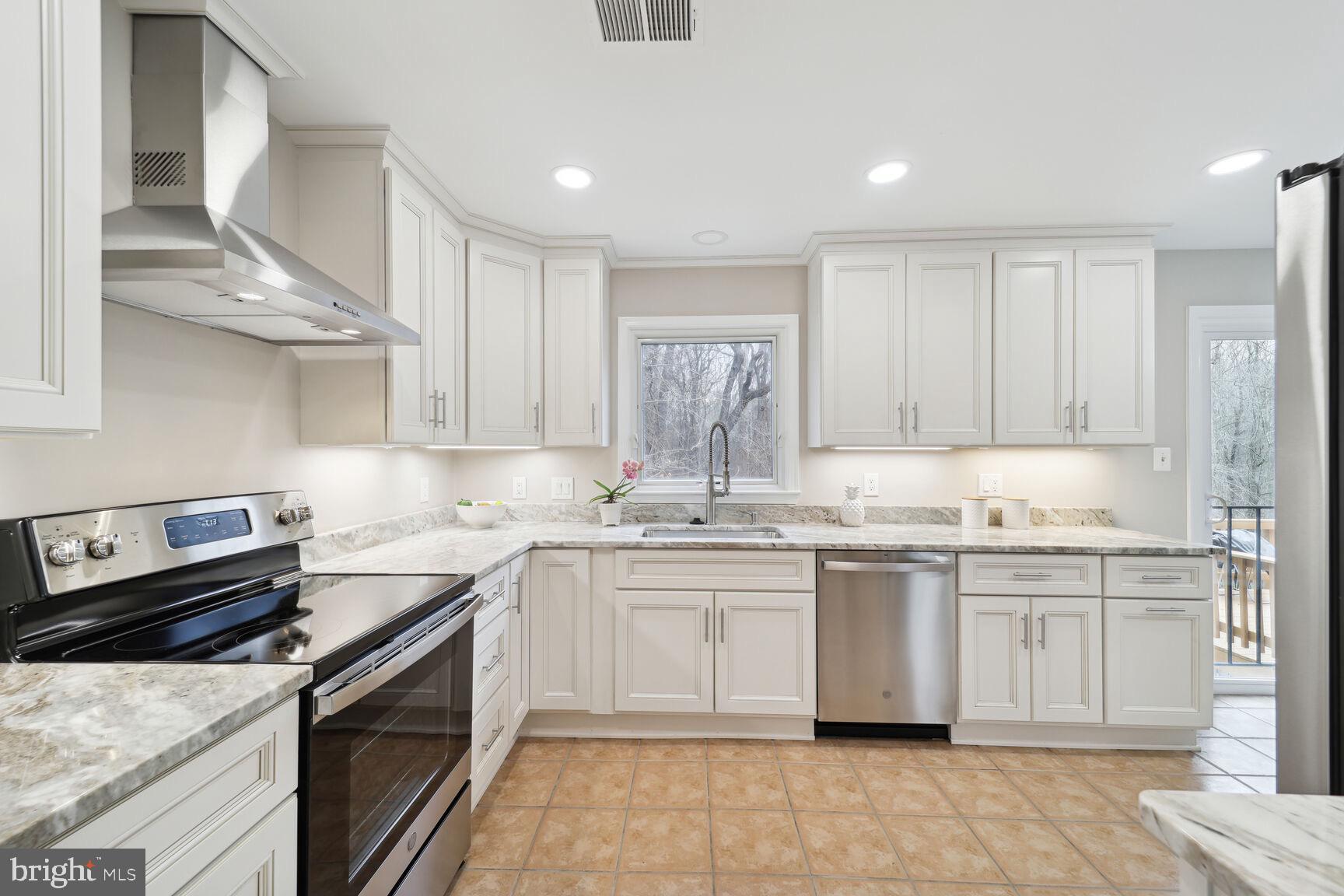 SHANNON STATION - Residential