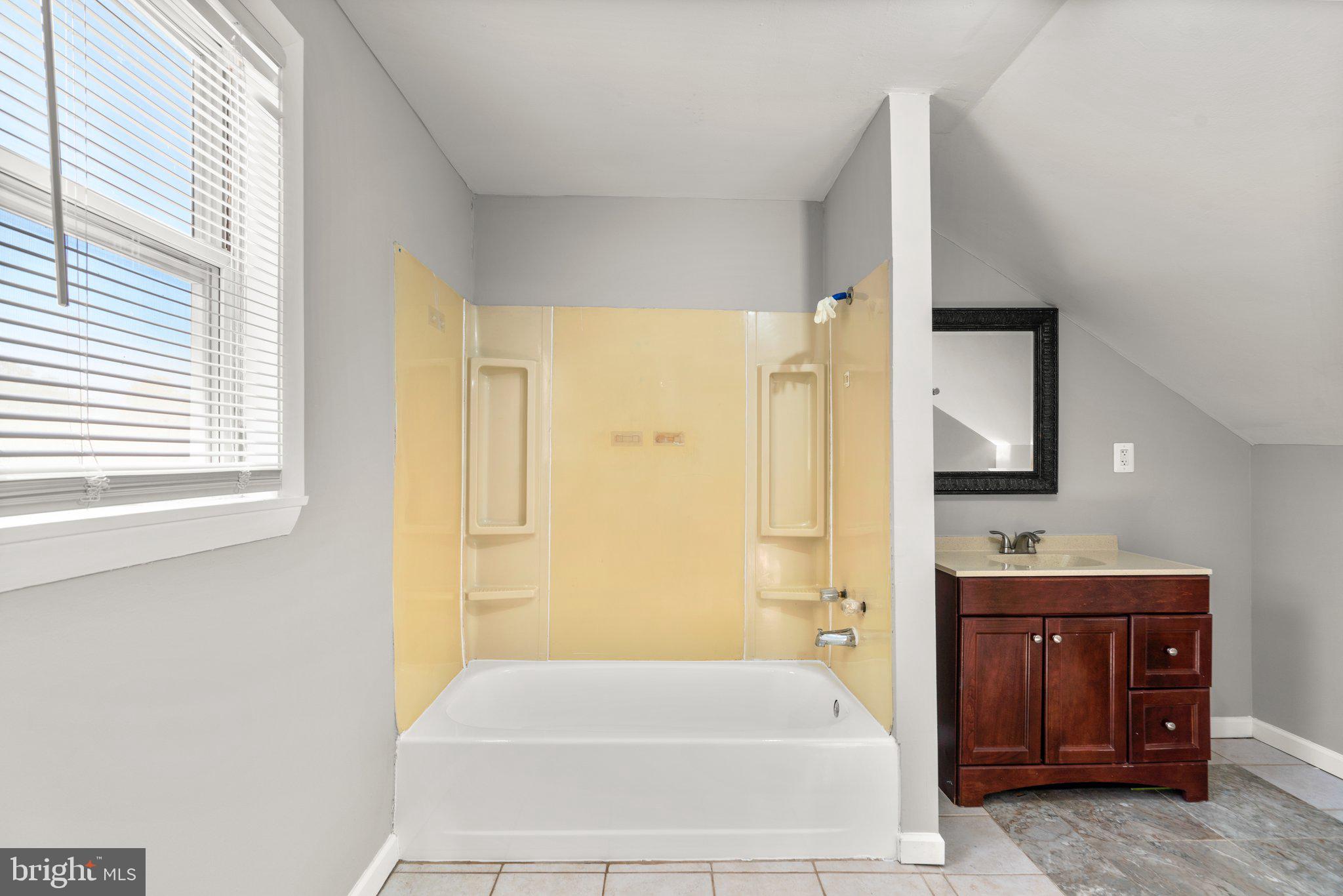 MUNROE GARDENS - Residential