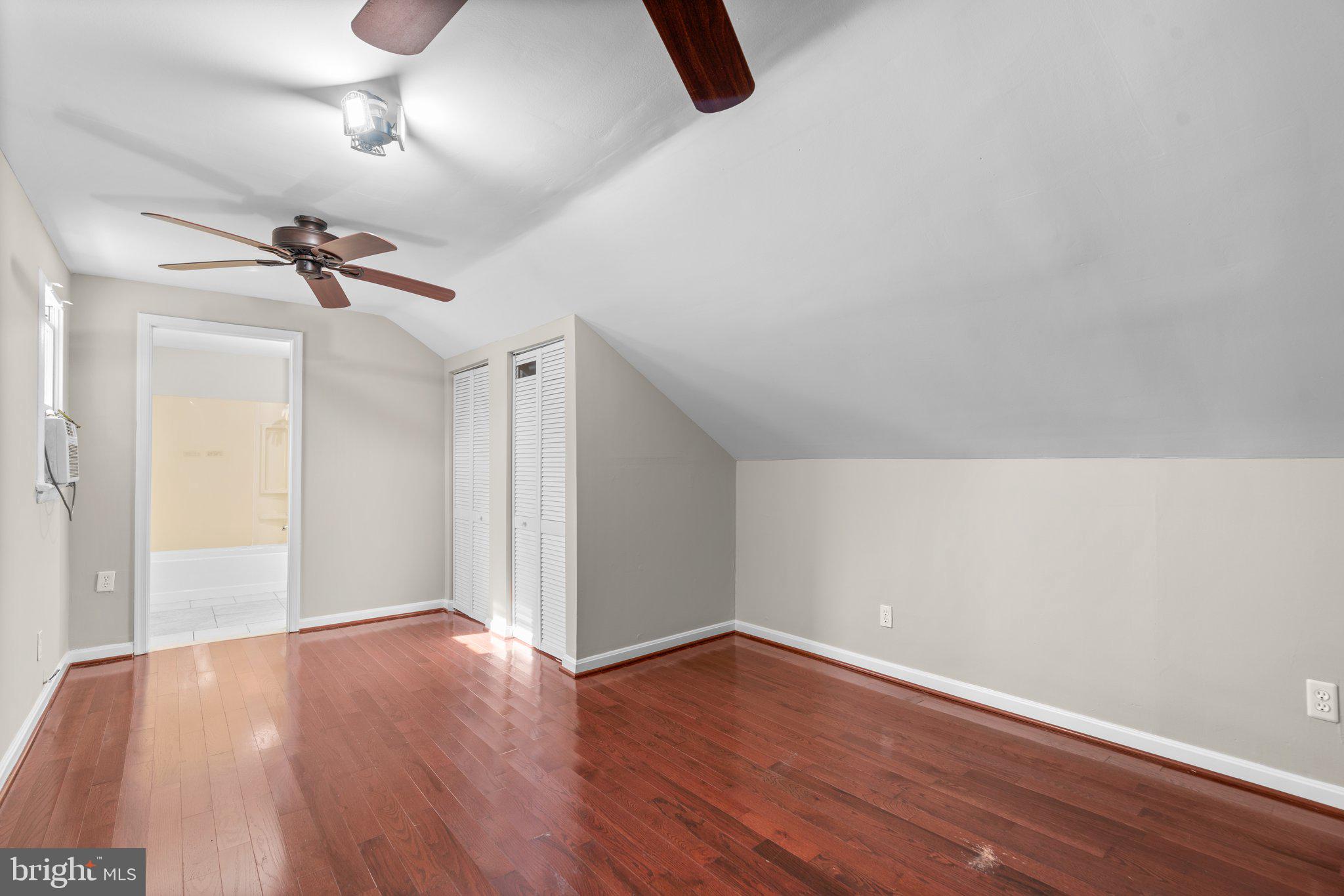 MUNROE GARDENS - Residential