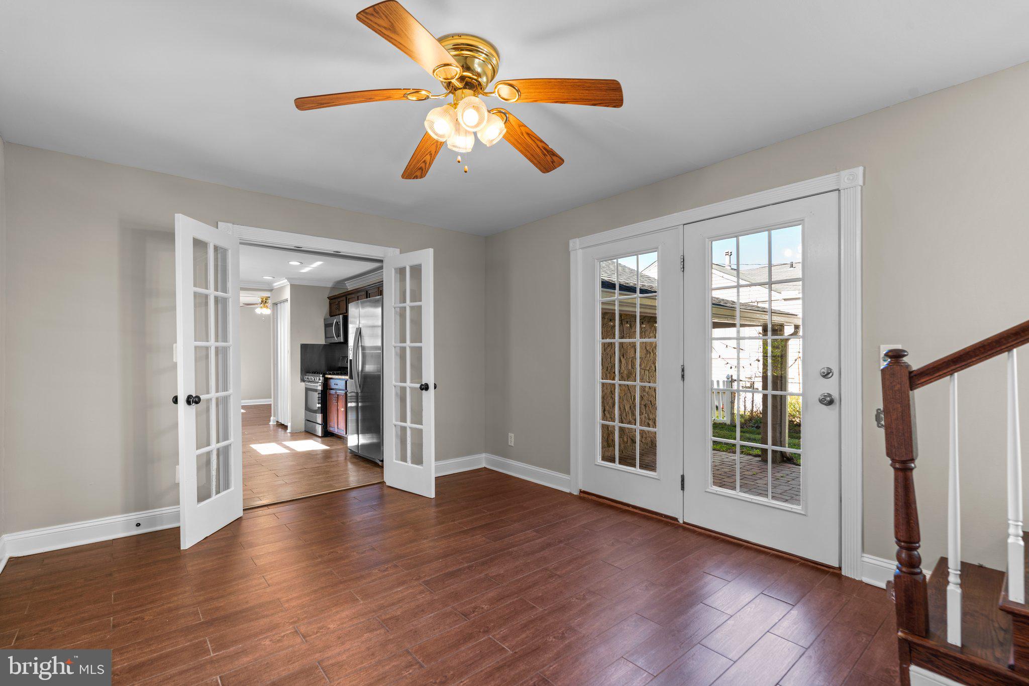 MUNROE GARDENS - Residential