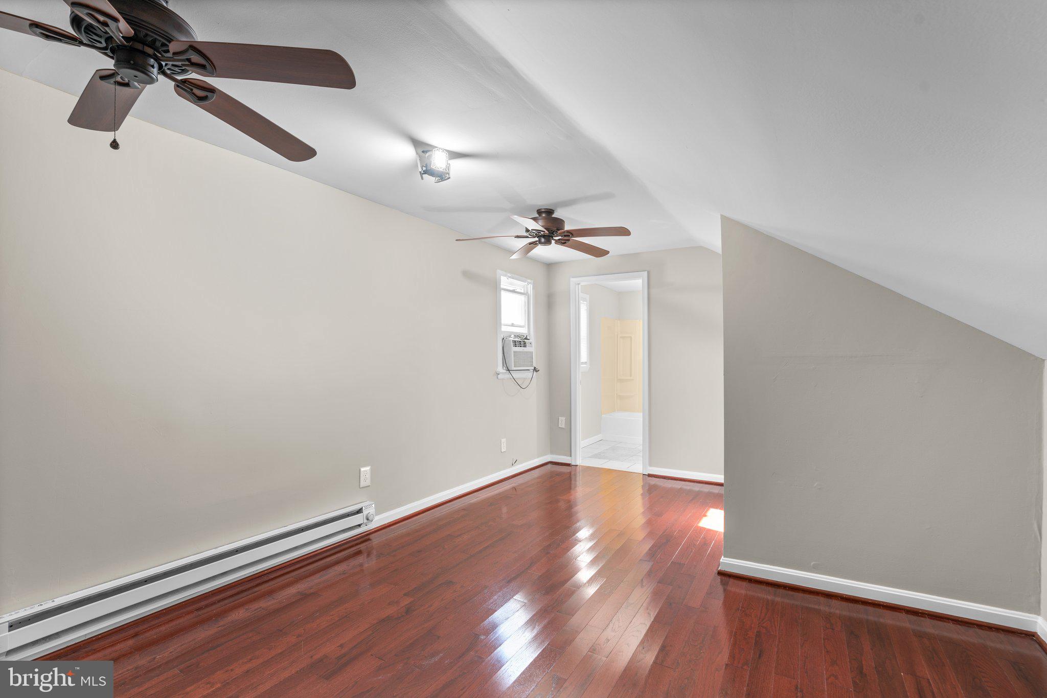 MUNROE GARDENS - Residential