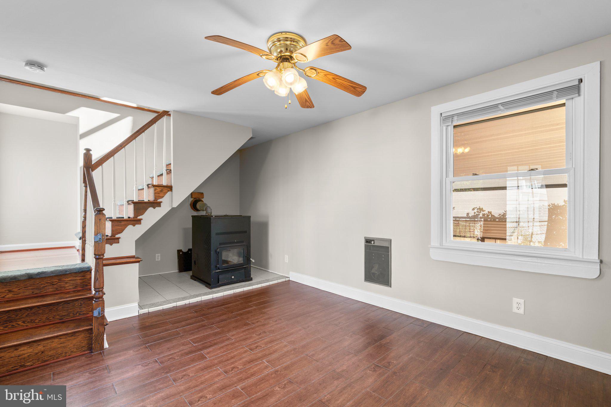 MUNROE GARDENS - Residential