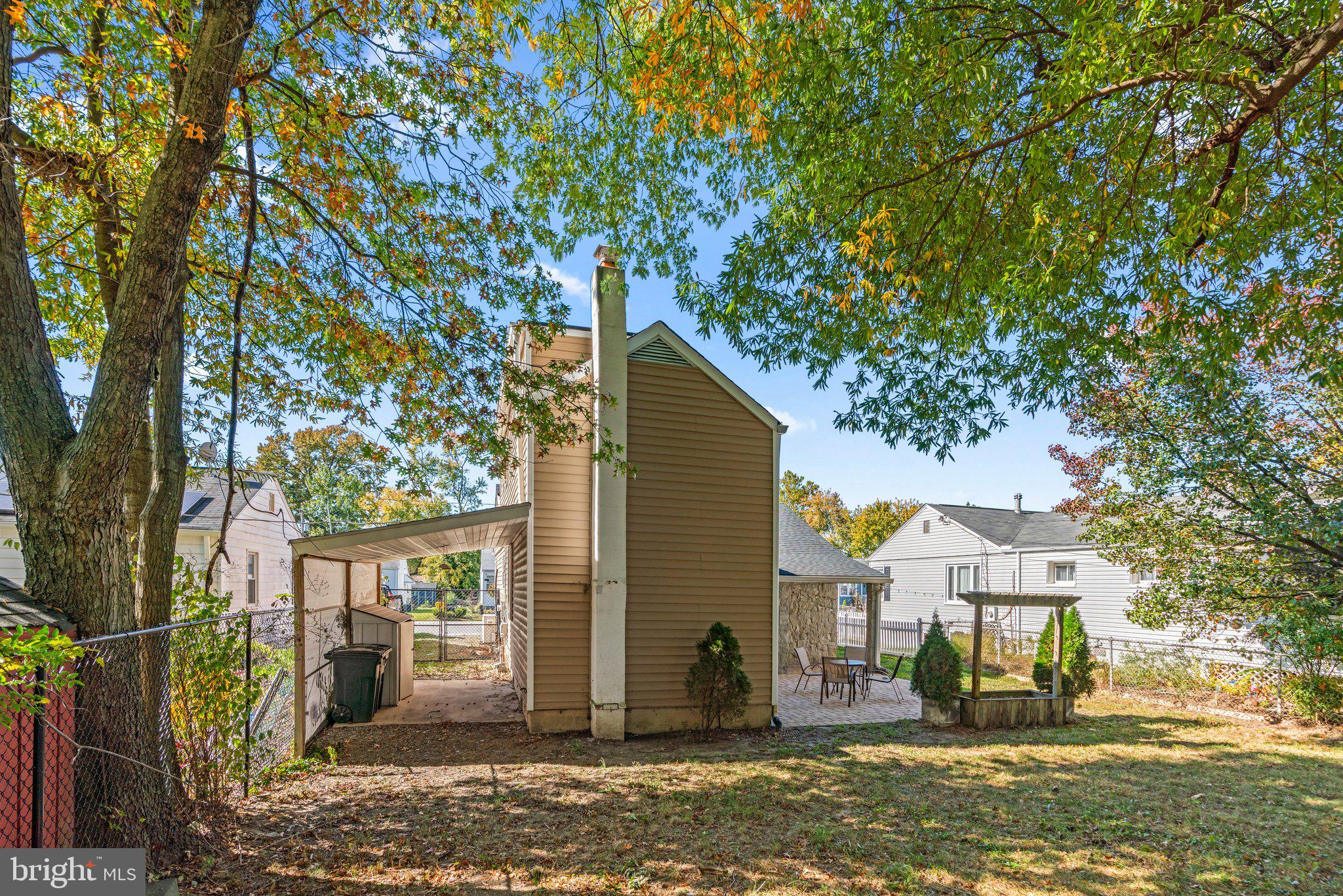 MUNROE GARDENS - Residential