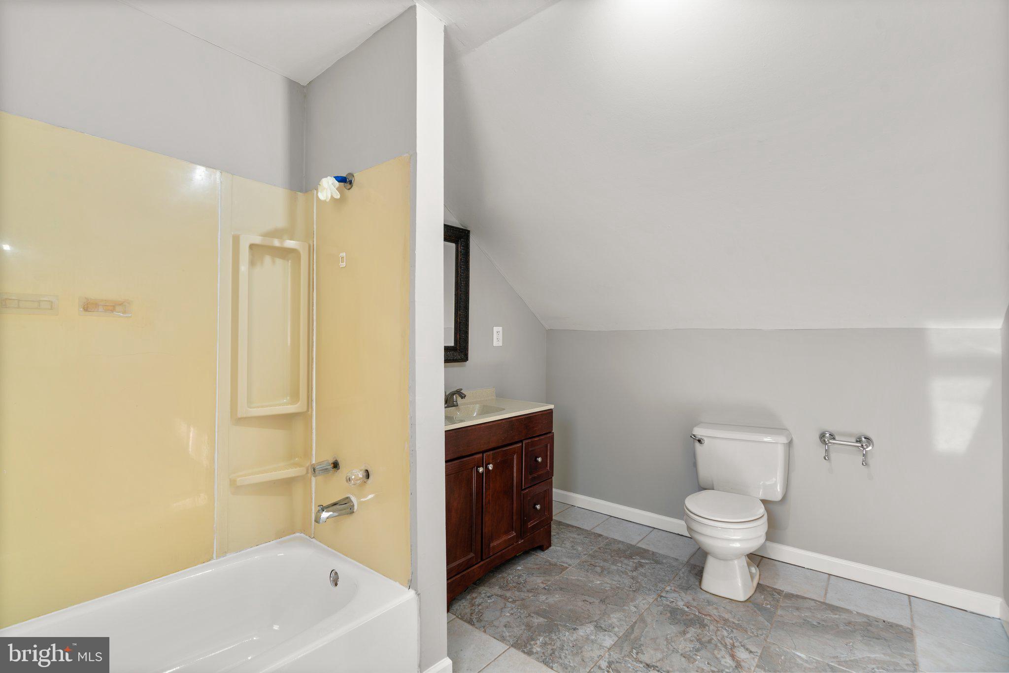 MUNROE GARDENS - Residential