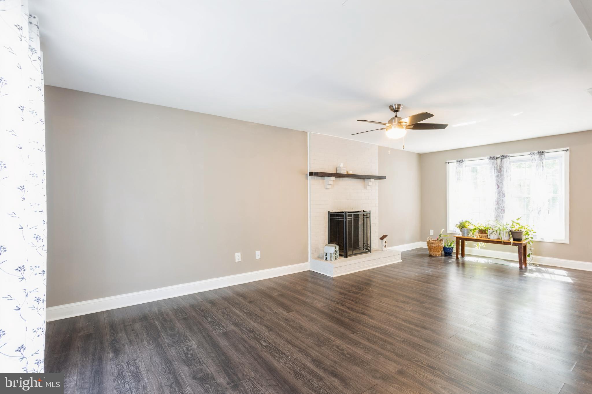 LAUREL VALLEY - Residential